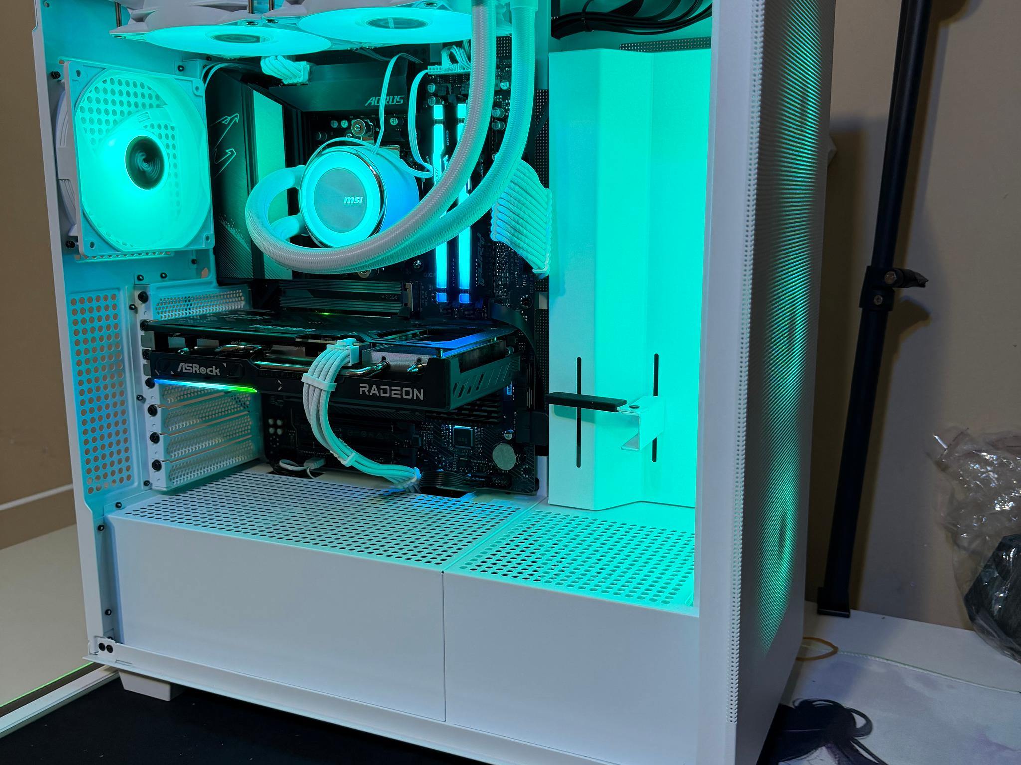 RX 9600 XT 16GB | Ryzen 5 9600X | 32GB RGB DDR5 | 1TB Gen4 NVMe | Custom-Built PC