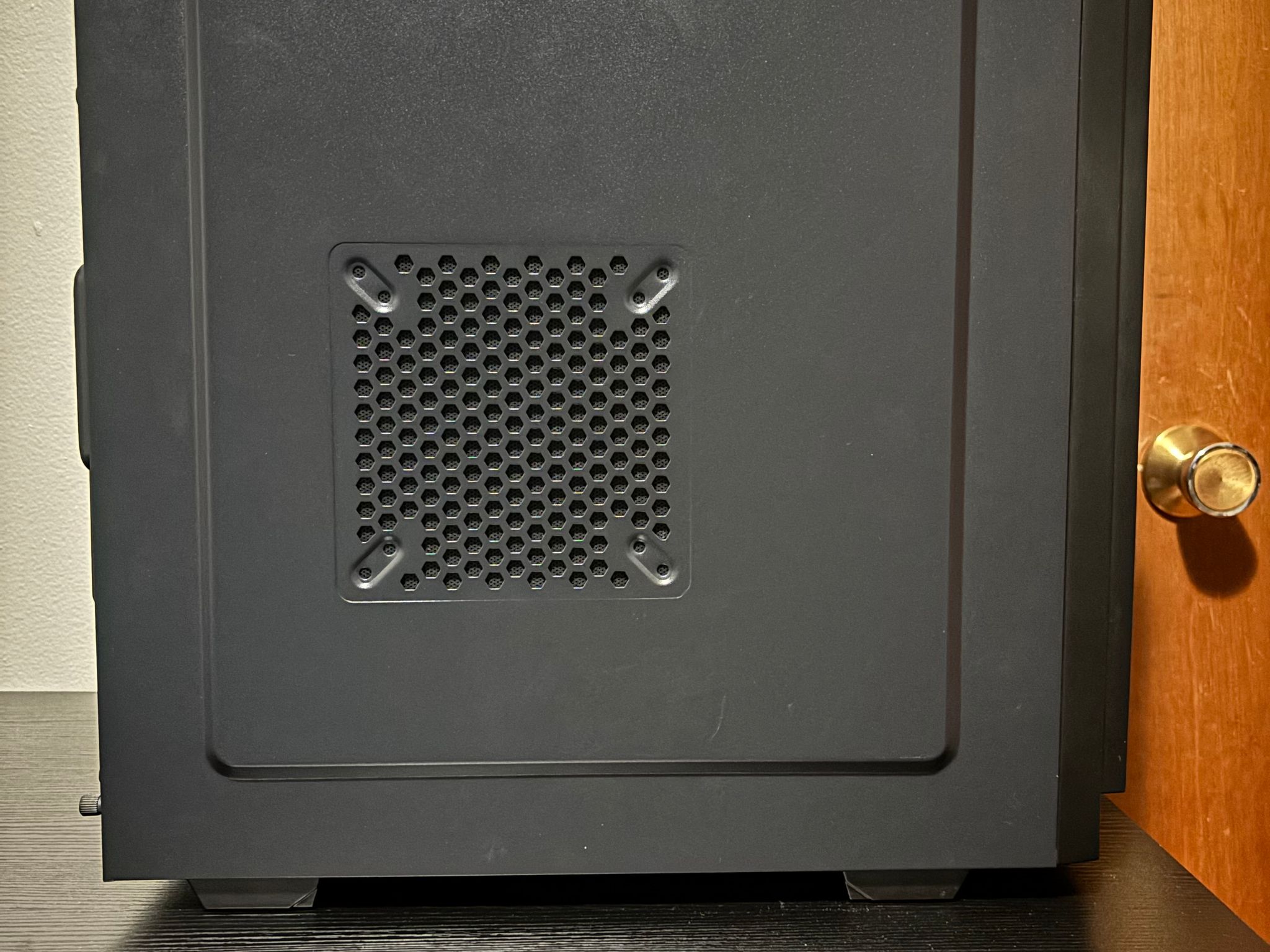 Thermaltake V100 Perforated (Black - No Panel)