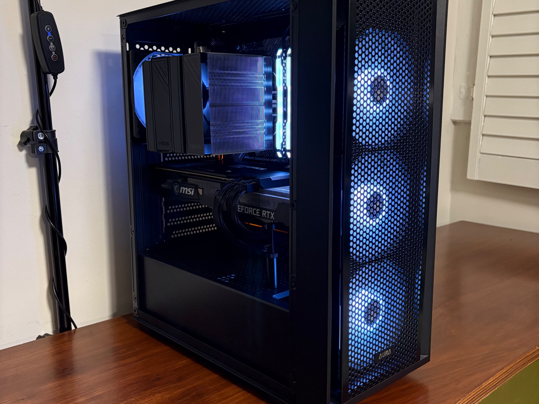 RTX 3070 | Ryzen 9 5900X | 32GB DDR4 | 1TB SSD | 700W PSU | 4 x Fans