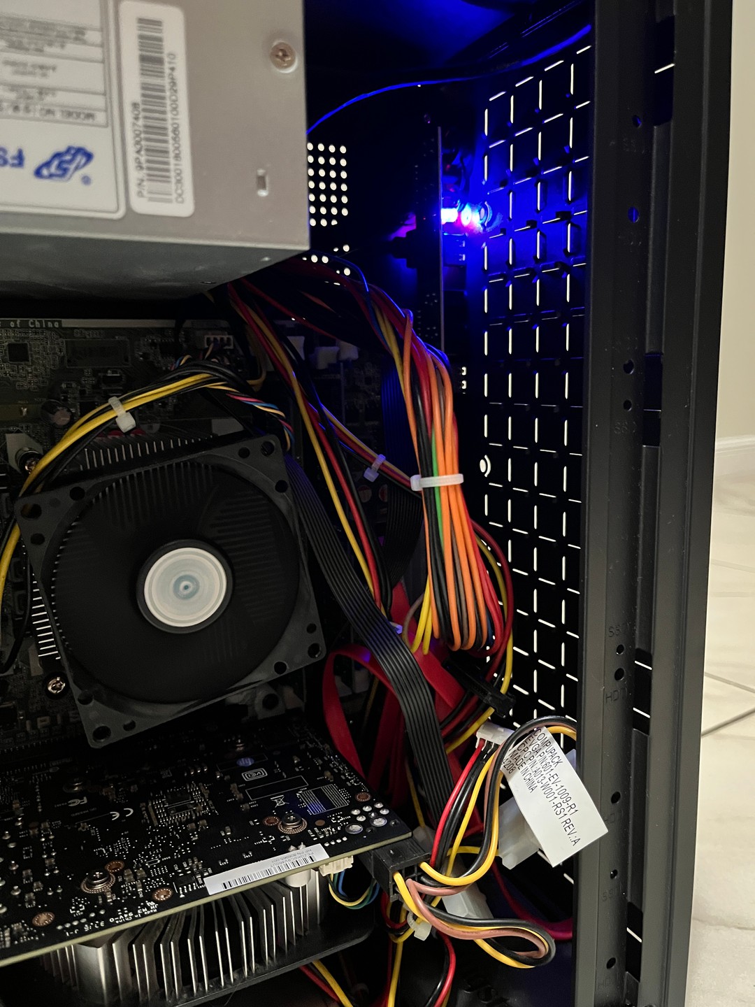 NVIDIA GTX 960, Intel Core i7-2600, 12GB RAM, 870 GB Storage