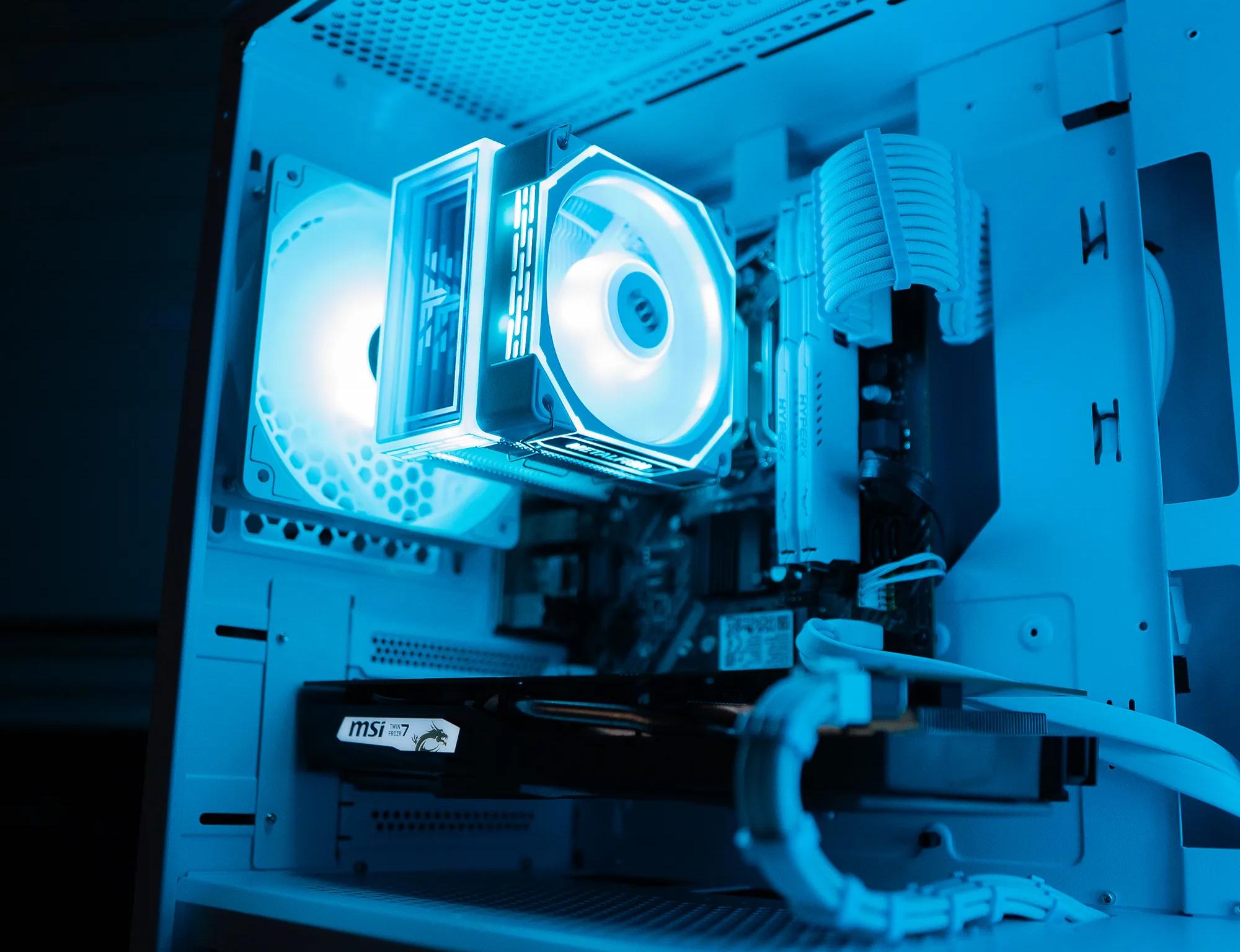 ❄️🌨 | GTX 1650 | INTEL i5 3470 | 16GB DDR3 RAM | 256GB NVME + 1TB HDD | Arctic Freeze 4.0