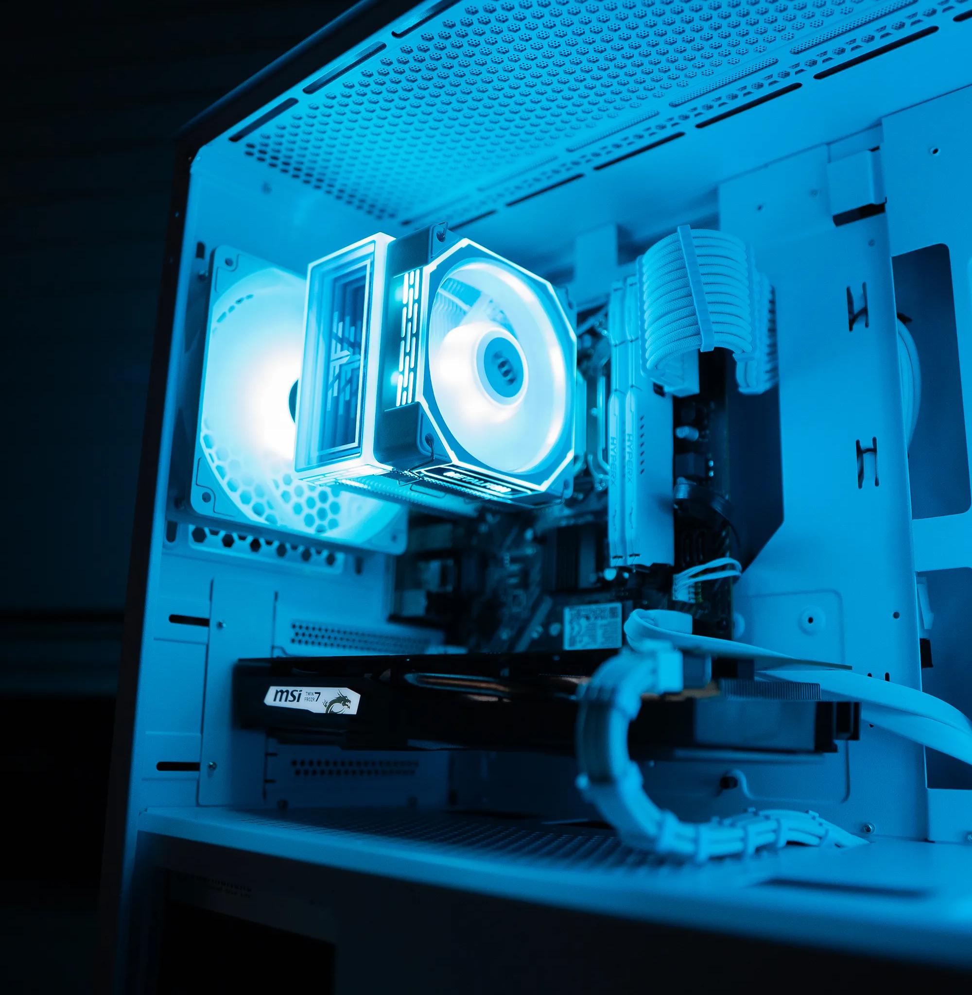 ❄️🌨 | GTX 1650 | INTEL i5 3470 | 16GB DDR3 RAM | 256GB NVME + 1TB HDD | Arctic Freeze 4.0