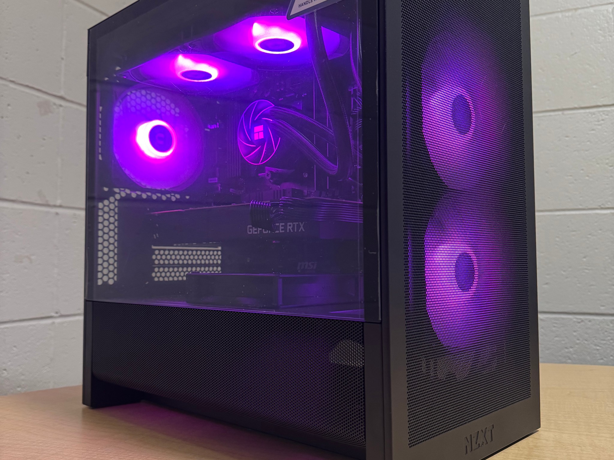 Sleek NZXT H3 Flow | RTX 2080 Ti 11GB | Ryzen 5 3600 | 32GB G.Skill RAM | 1TB NVMe