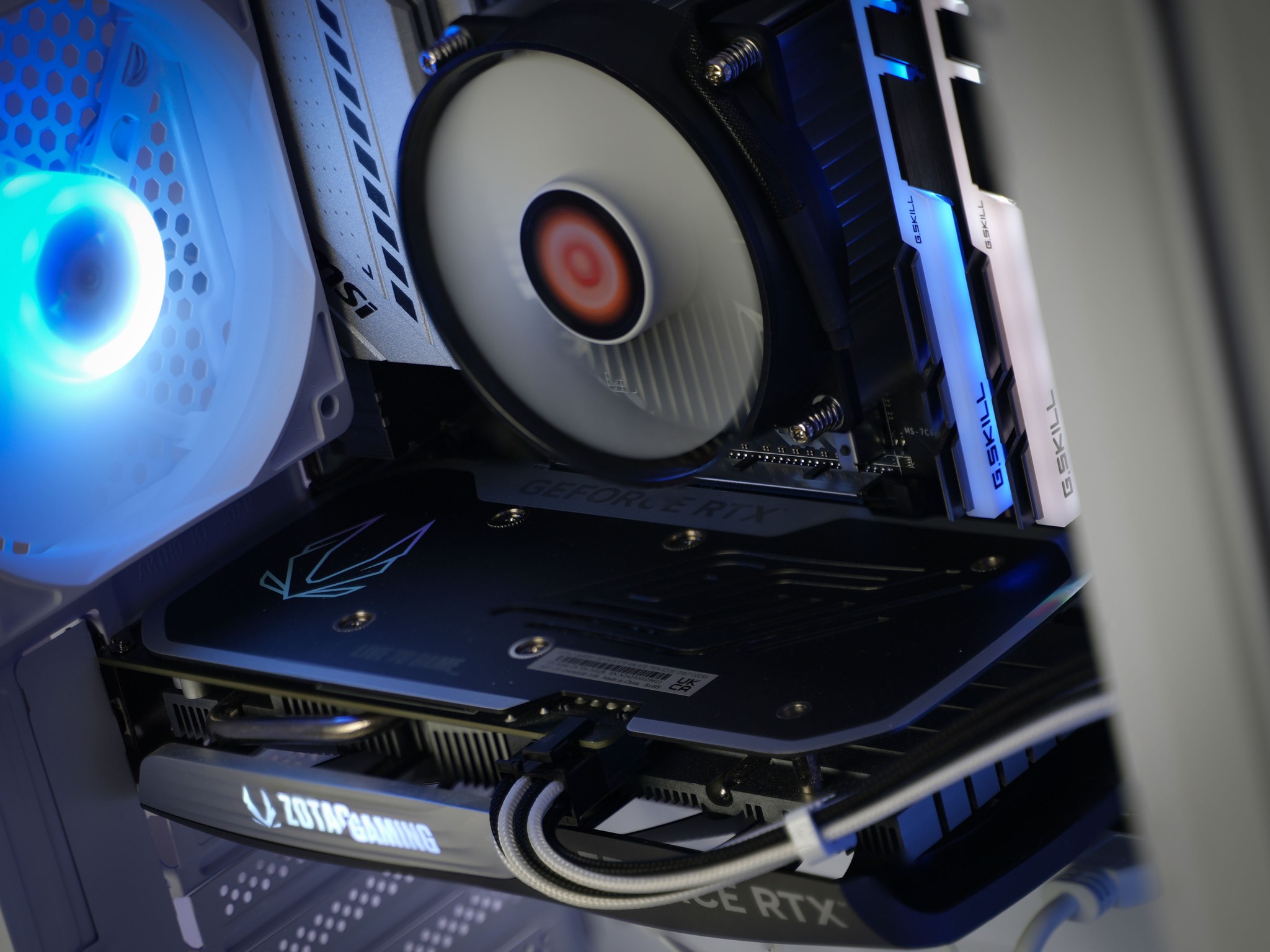 “PRO-TWOFORM” RTX 4060 Intel Core i5 10600K 16GB 1.3TB Windows 11 Gaming PC
