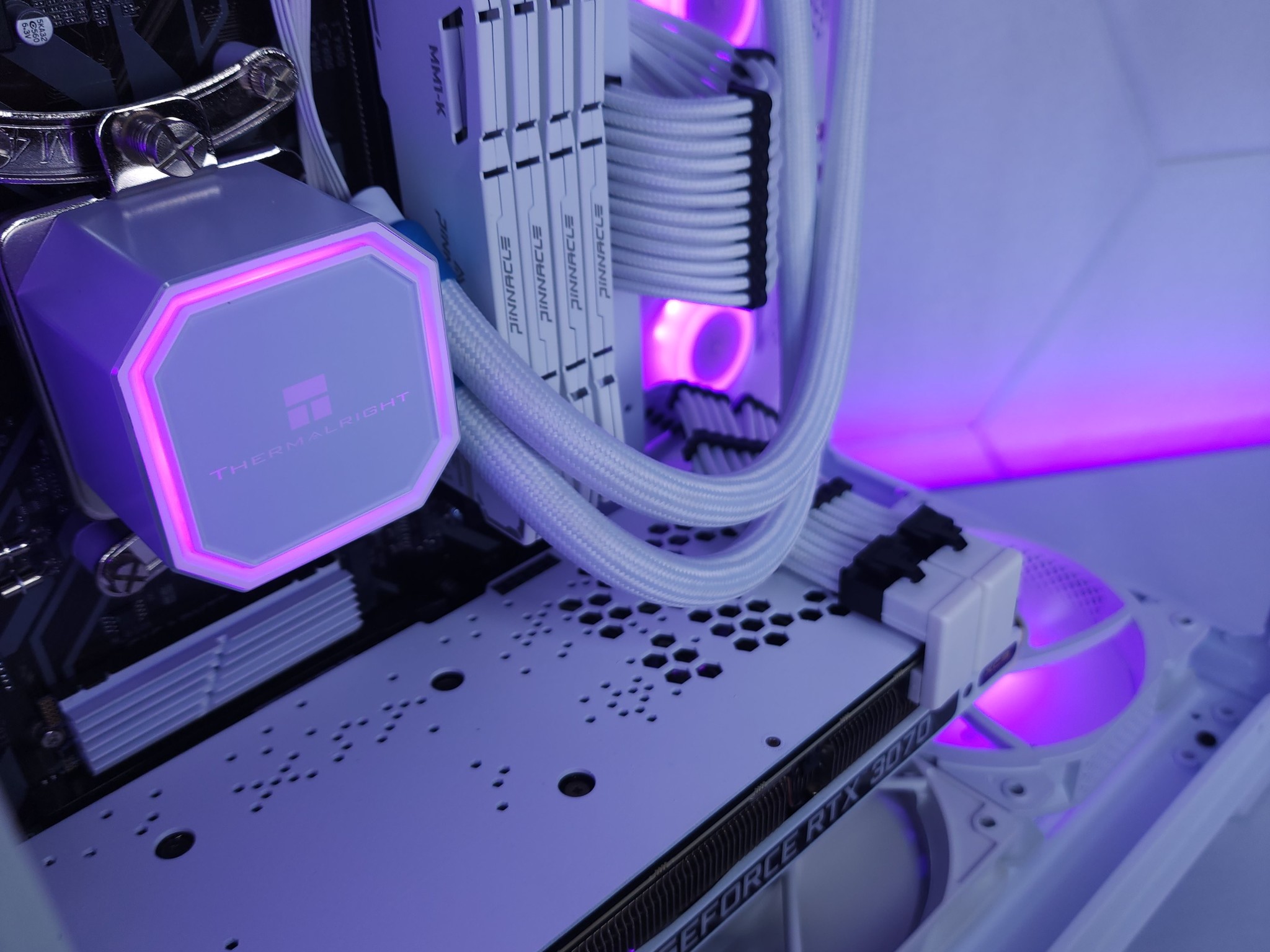 💜🤍RTX 3070 // Ryzen 7 5700G // 32GB 3200MHz // 1TB NVMe Gen 3