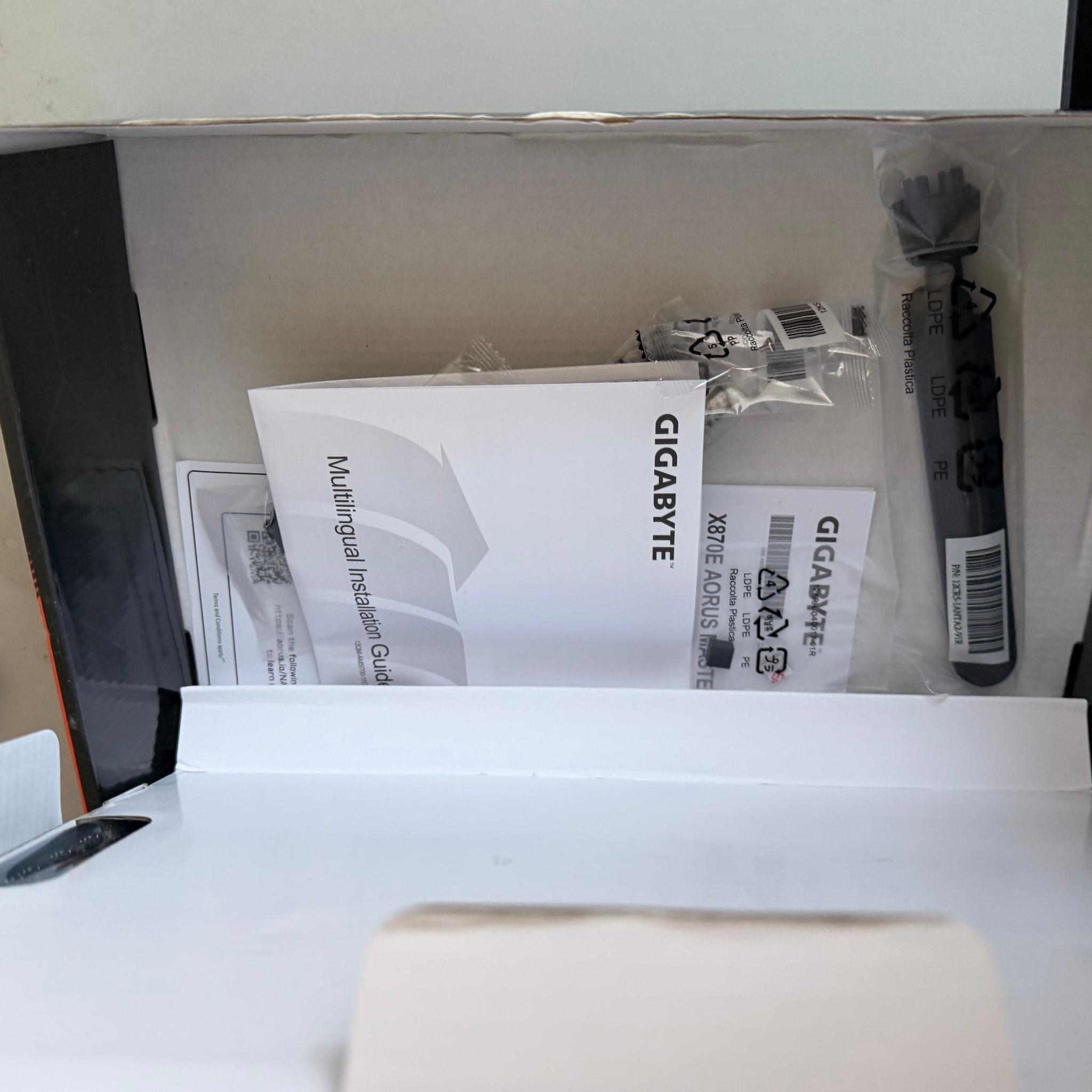 Gigabyte x870 Gaming Wifi6