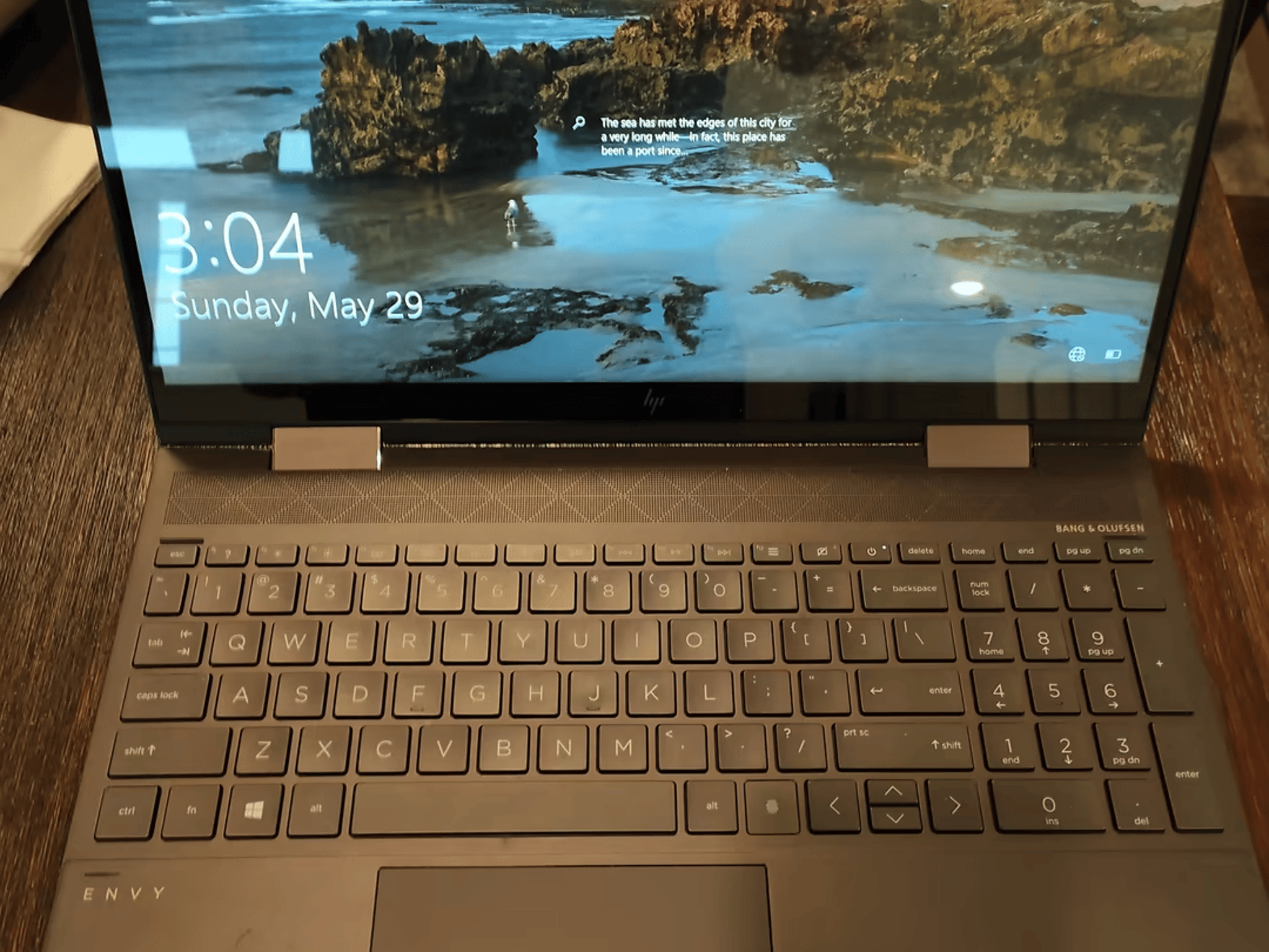 Scratch and Dent HP Envy 15" 2-in-1 w/ Ryzen 7 4700U | 8GB Ram | 500GB SSD