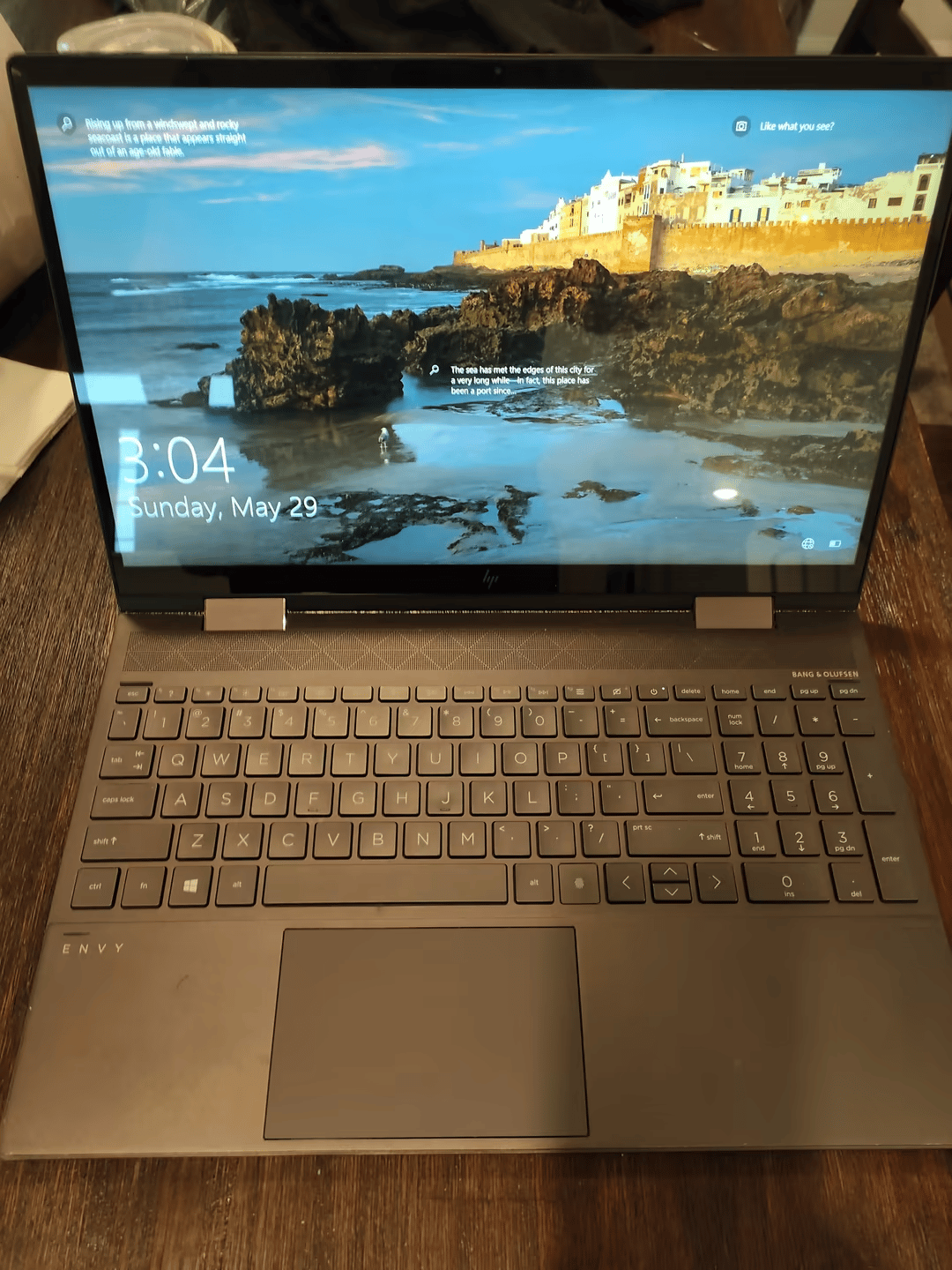 Scratch and Dent HP Envy 15" 2-in-1 w/ Ryzen 7 4700U | 8GB Ram | 500GB SSD