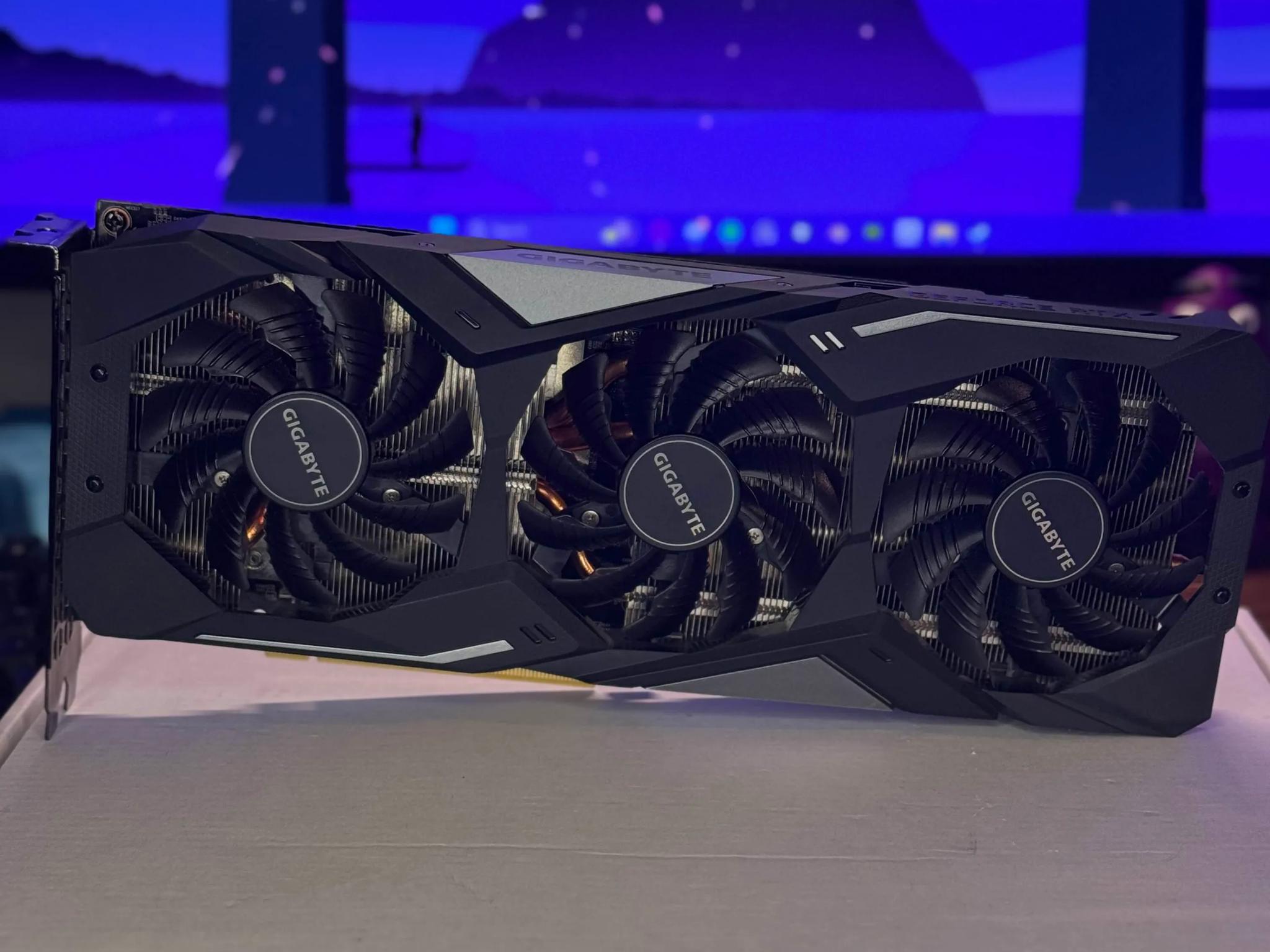 🔥GIGABYTE GeForce RTX 2060 SUPER GAMING 3X OC