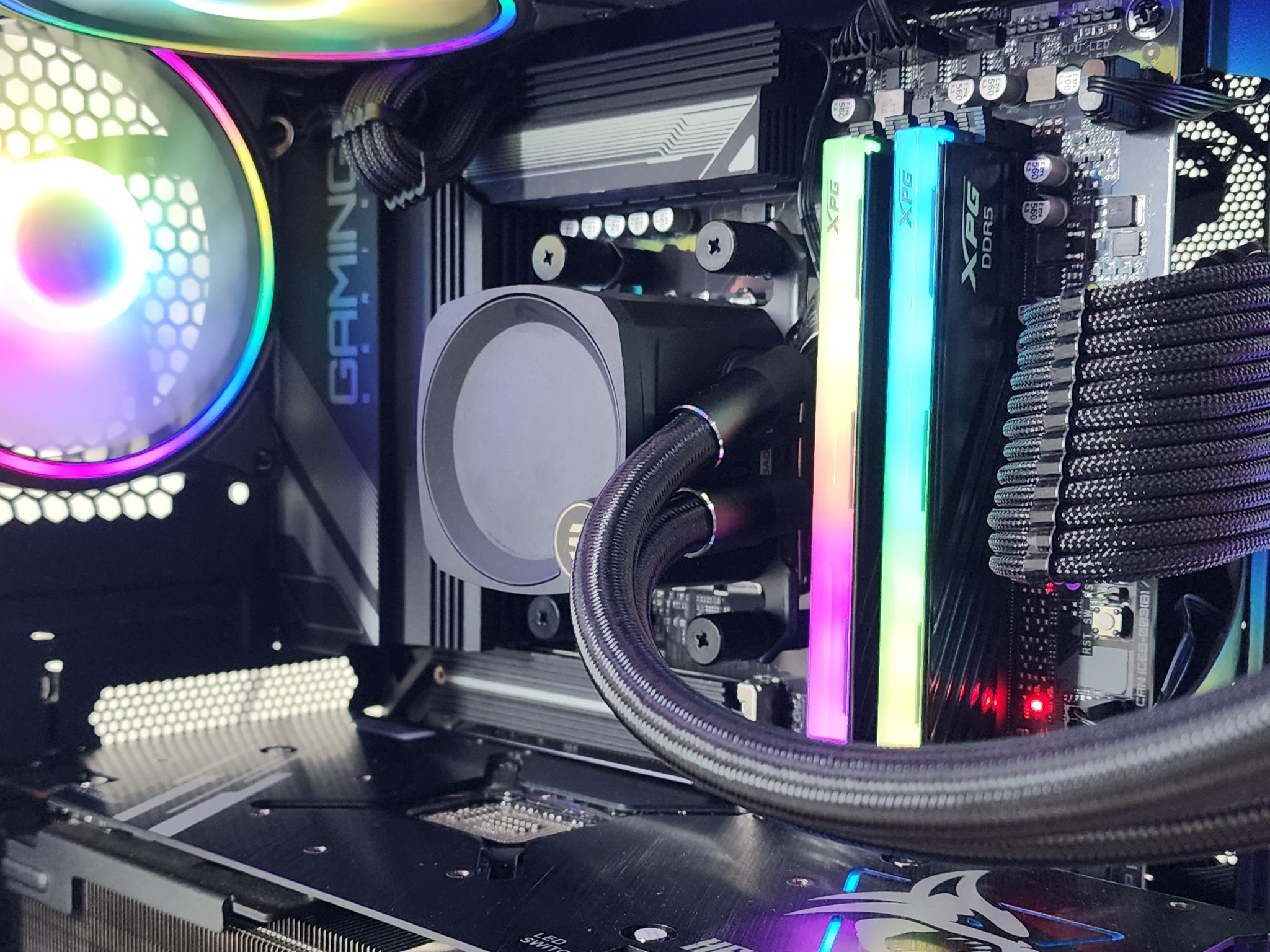 Gaming PC Ryzen 9 7950X 32GB RAM 2TB SSD RX 7900 XTX 24GB Win11 Computer
