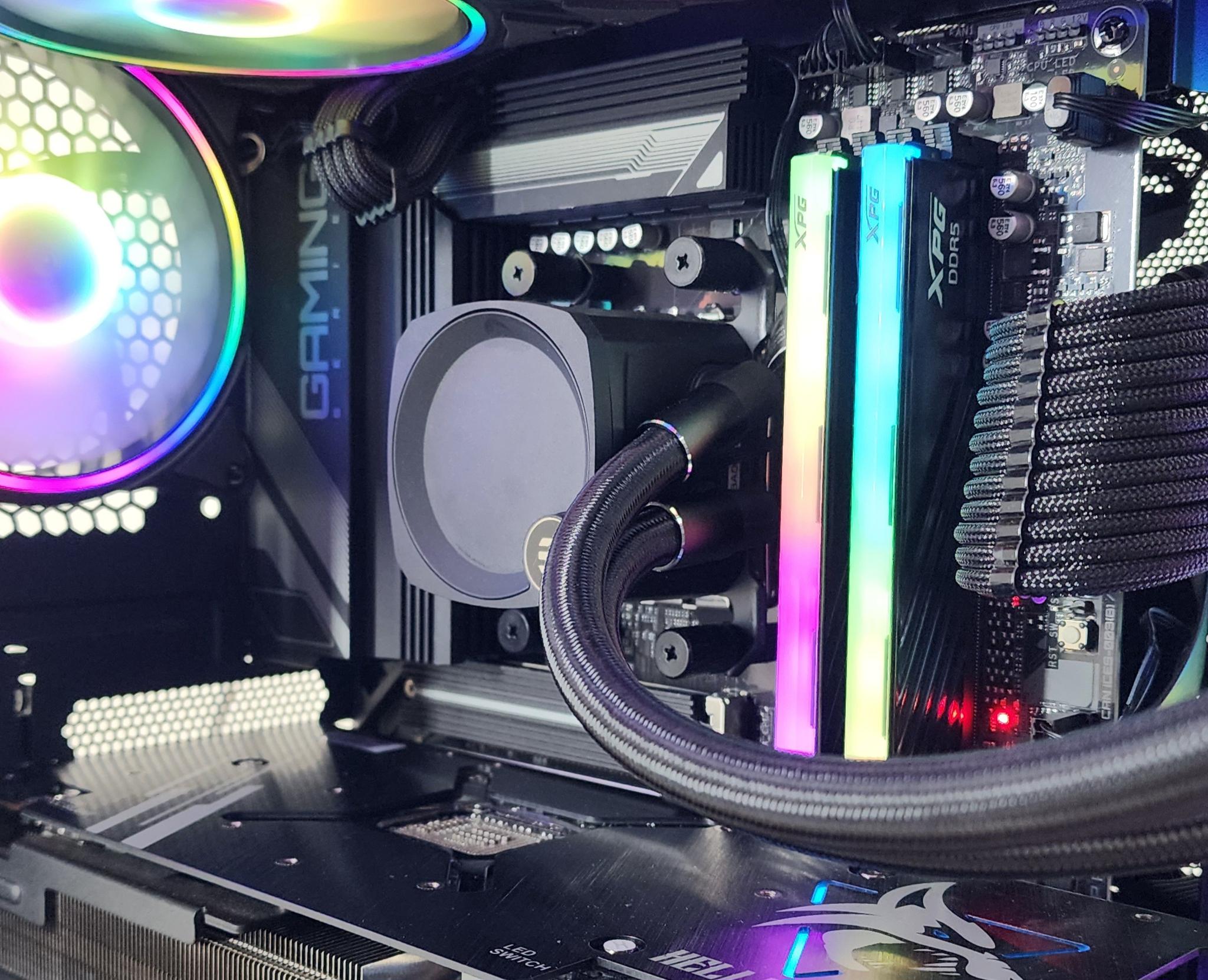 Gaming PC Ryzen 9 7950X 32GB RAM 2TB SSD RX 7900 XTX 24GB Win11 Computer