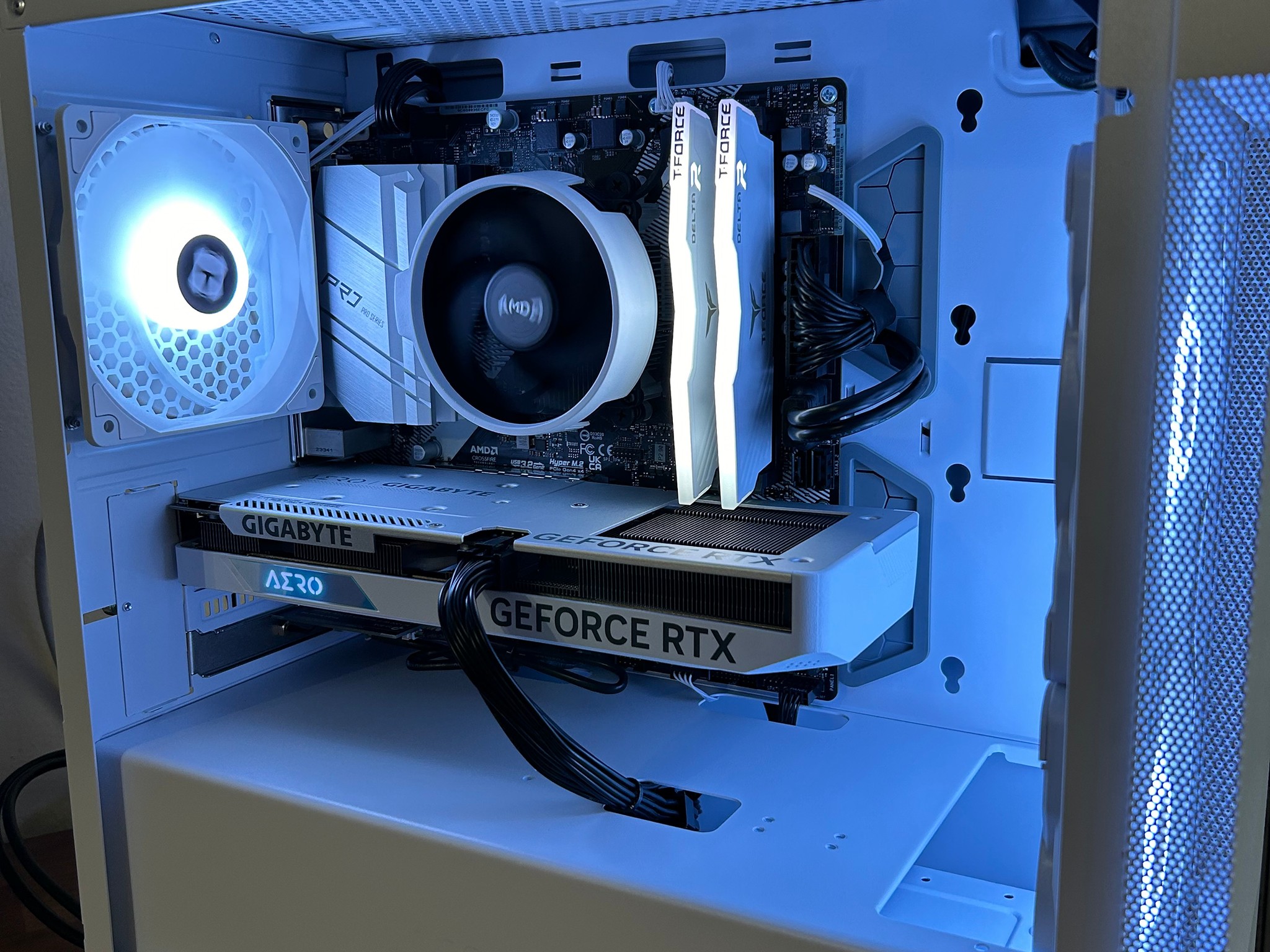 RTX 4060 | Ryzen 5 5500 | 1TB SSD | The Mid-Range Beast V12