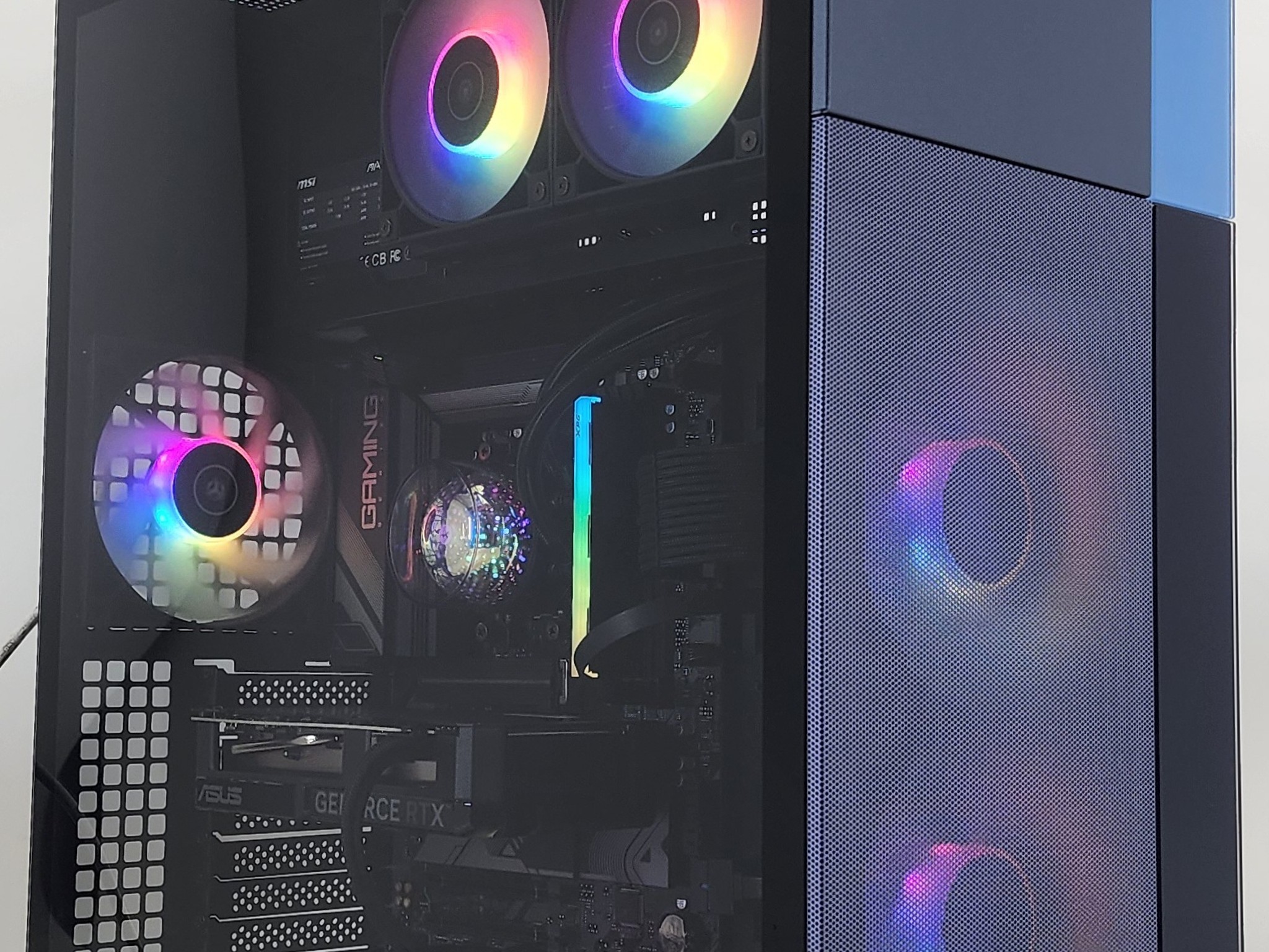 Gaming PC Ryzen 7 7700X 16GB RAM 1TB SSD RTX 4060 Ti 16GB Windows 11 Computer