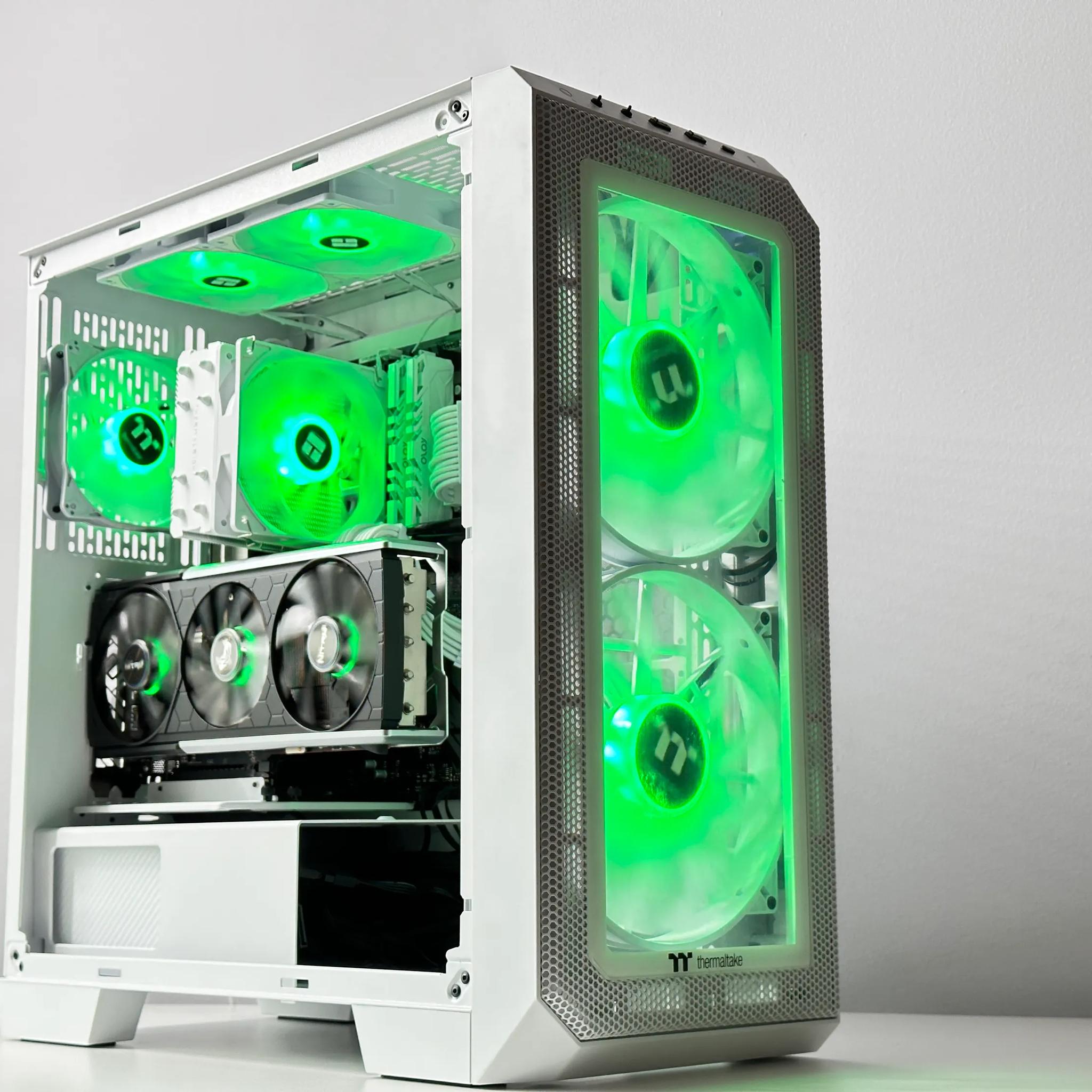 🌨️View 300🌨️AMD RX 5700 XT 8GB❄️Ryzen 5 5600X❄️16GB DDR4❄️1TB SSD NVME