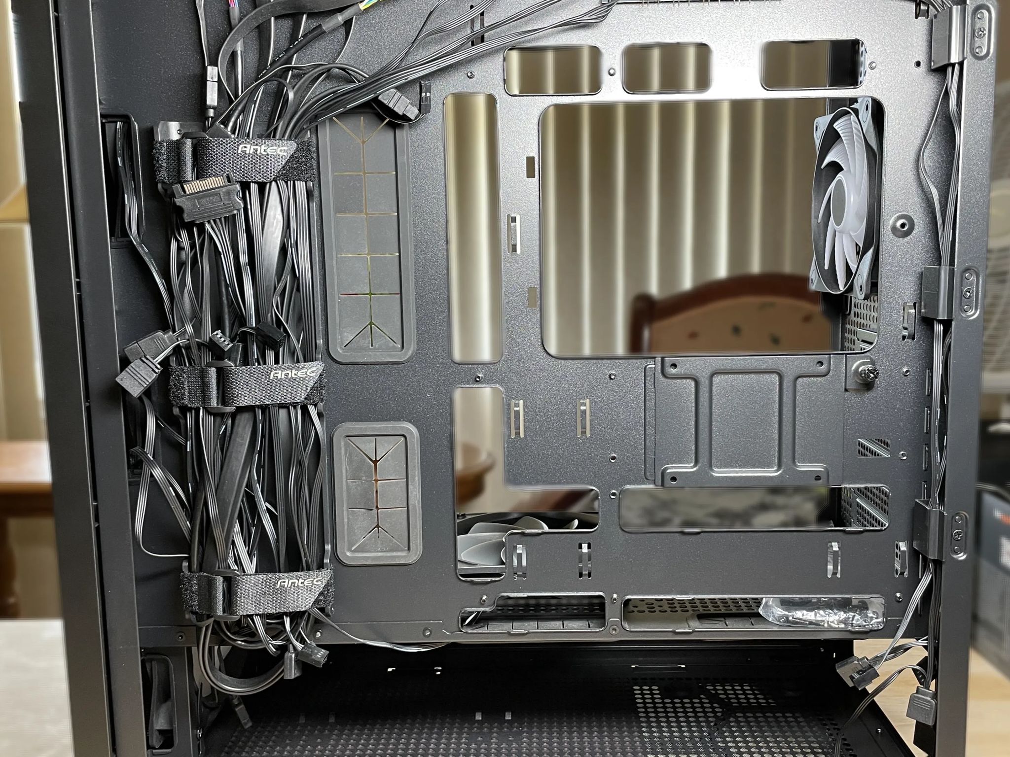 LIKE NEW! Antec FLUX PC Chassis - Black + Upgraded RGB Fans