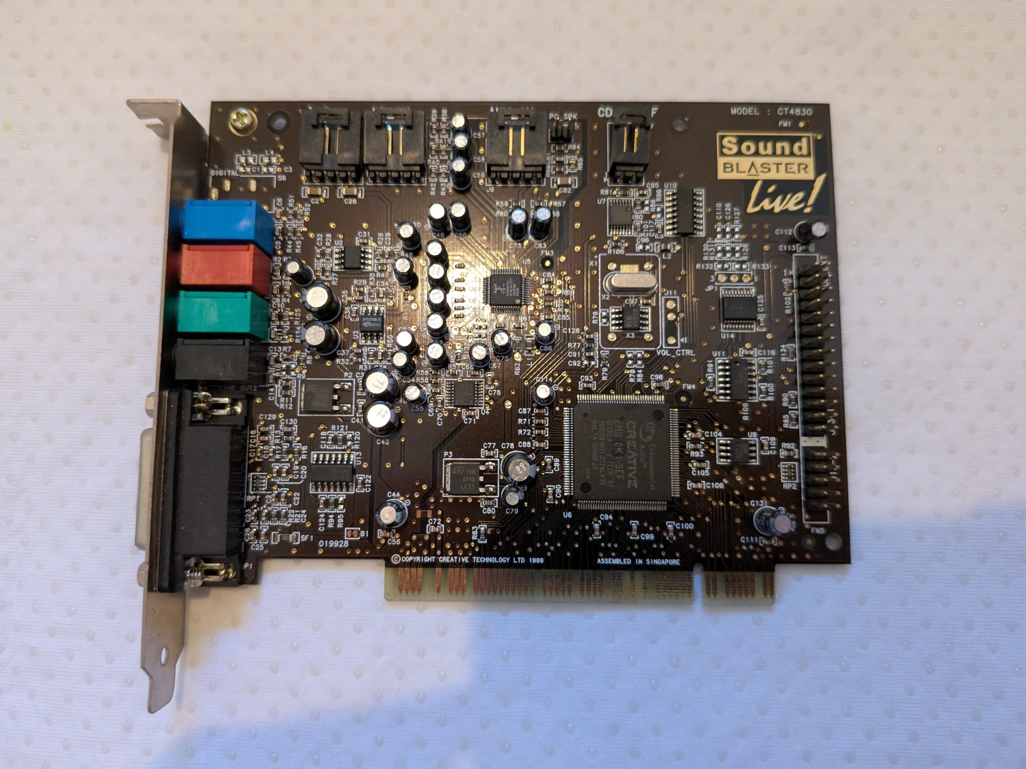 Sound Blaster Live! CT4830 sound card with Live! Drive IR SB0010 front panel