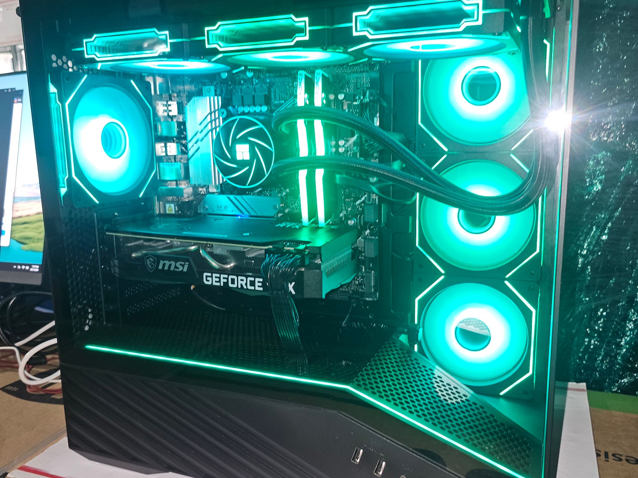 Black gaming pc | i9 12900k | 32gb ram | 1TB ssd | 3070 8gb | windows 11 pro |