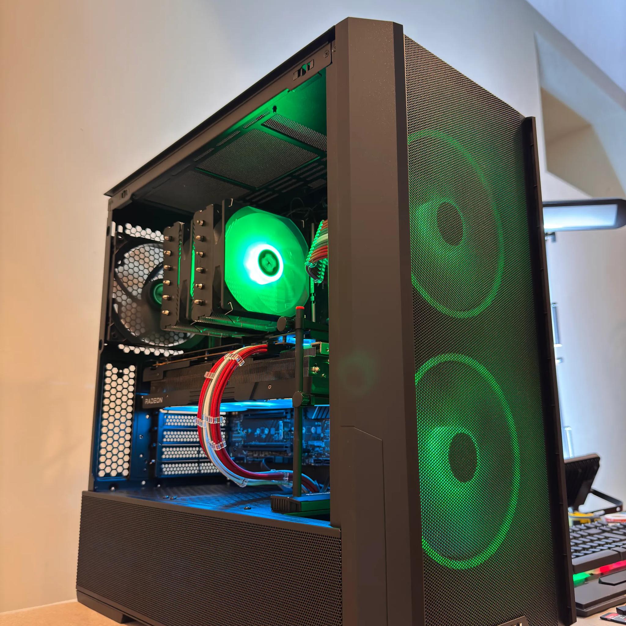 Top Of The Line AMD || RX 7900XTX 24 GB, i5-12600KF, 32 GB DDR4 RAM, 2 TB NVME SSD, WiFi, Windows 11