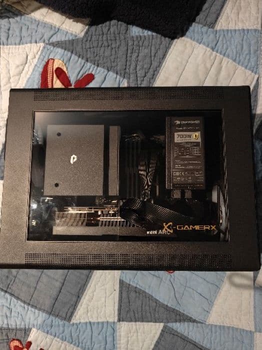 GamerX I-5 12600kf and Intel ARC 580 GPU 1TB m.2 nvme, 32 GB RAM in a matx small case.