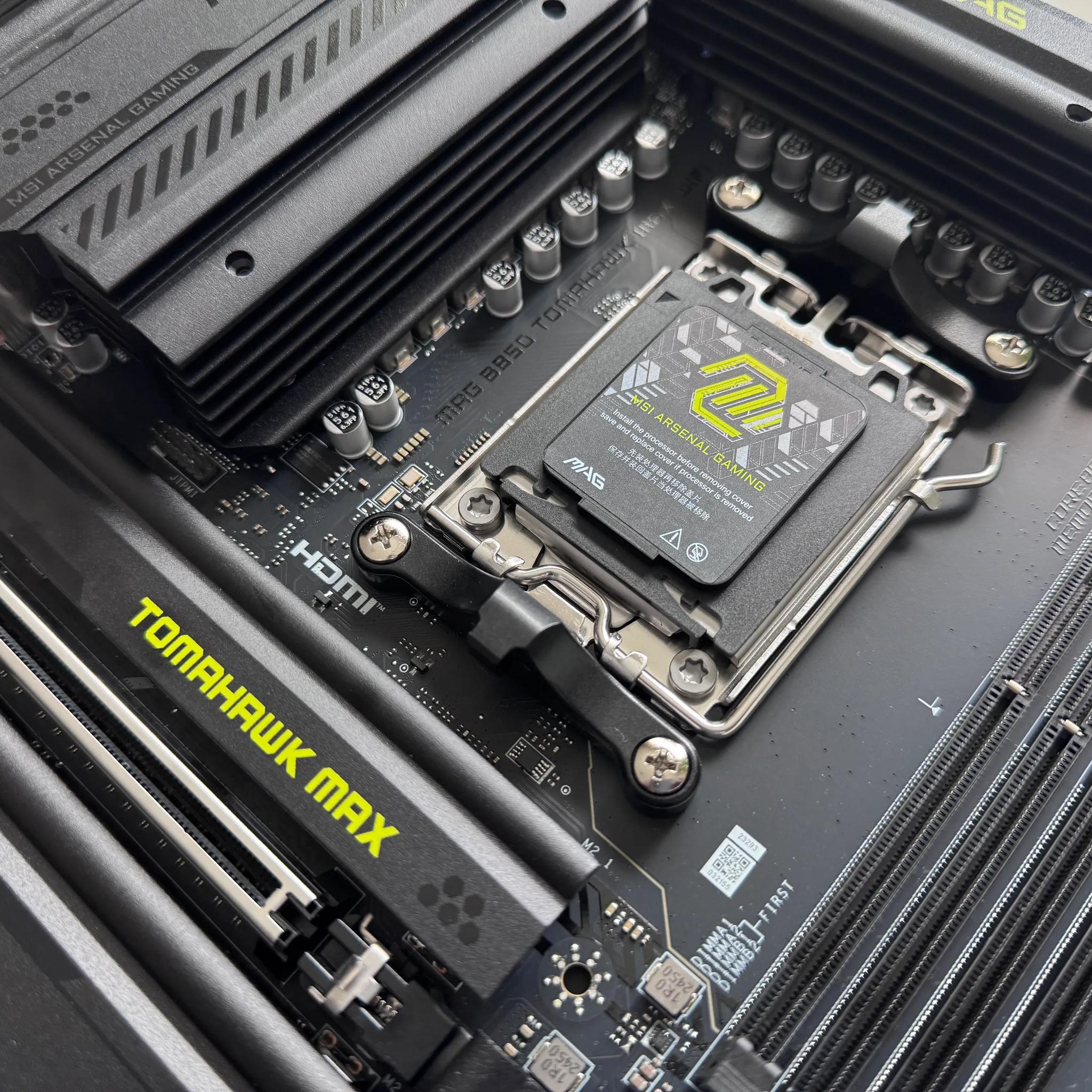 MSI - MAG B850 TOMAHAWK MAX Wi-Fi