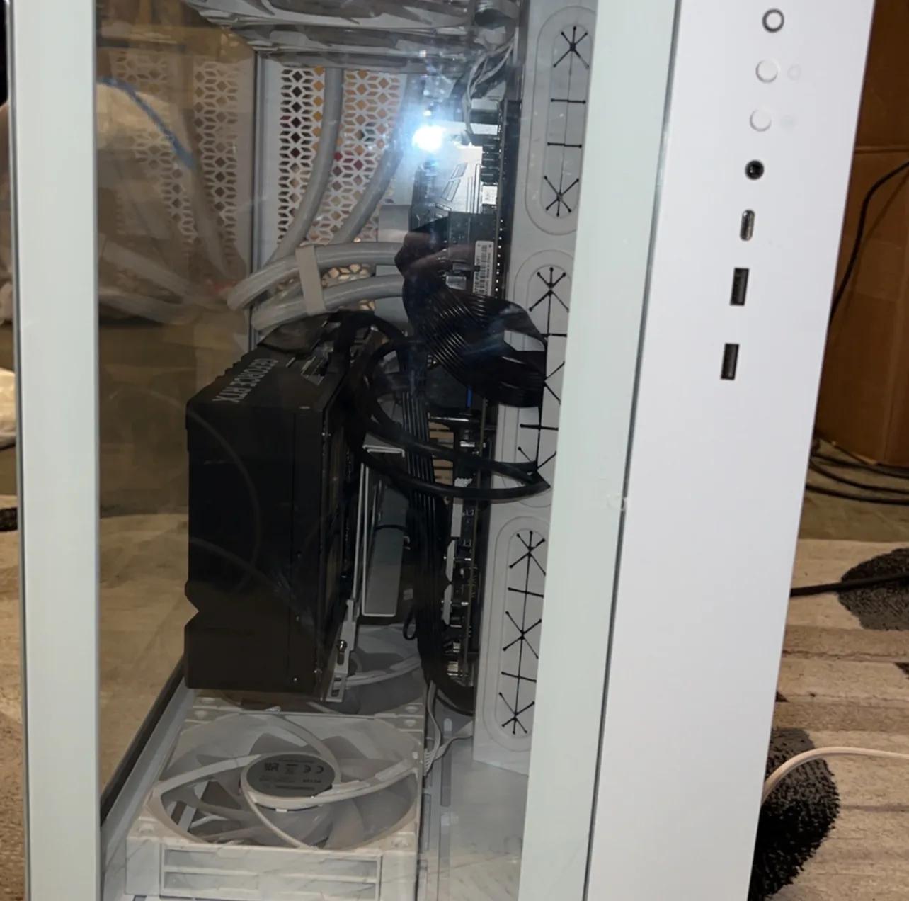 Custom Gaming PC RTX 4090 | Ryzen 9 7900x | 32GB DDR5 | X670E-Pro | 2TB NVME