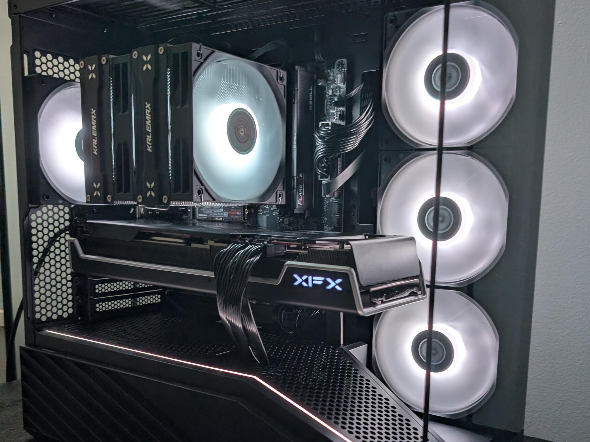 Ryzen 5 7500x3d-XFX RX 7900XT20GBvram-32GB DDR5 6000-1 TB NVME Mostly New Gaming PC