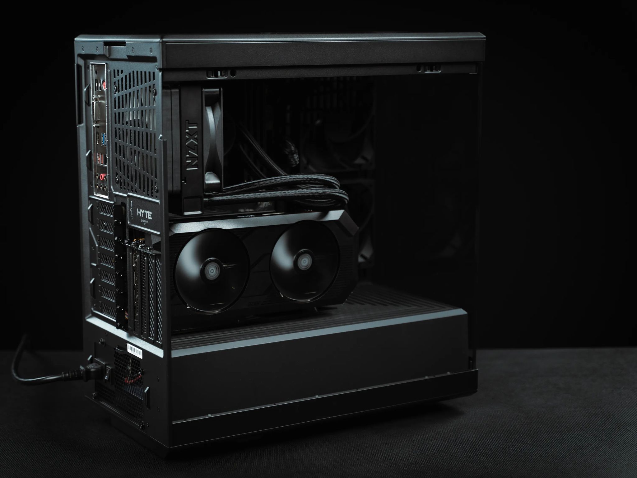 “Dynastak” RX 7800 XT Ryzen 7 32GB Windows 11 2TB Gaming PC Powerhouse