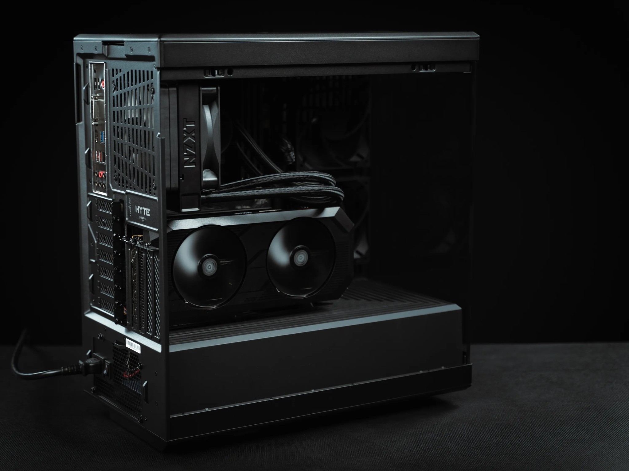 “Dynastak” RX 7800 XT Ryzen 7 32GB Windows 11 2TB Gaming PC Powerhouse