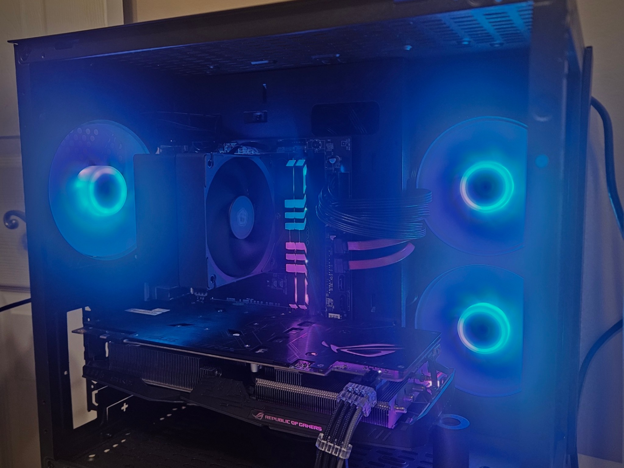 GTX 1070 TI, Ryzen 5 5500, 16 GB DDR4, Sleek Black Design with RGB
