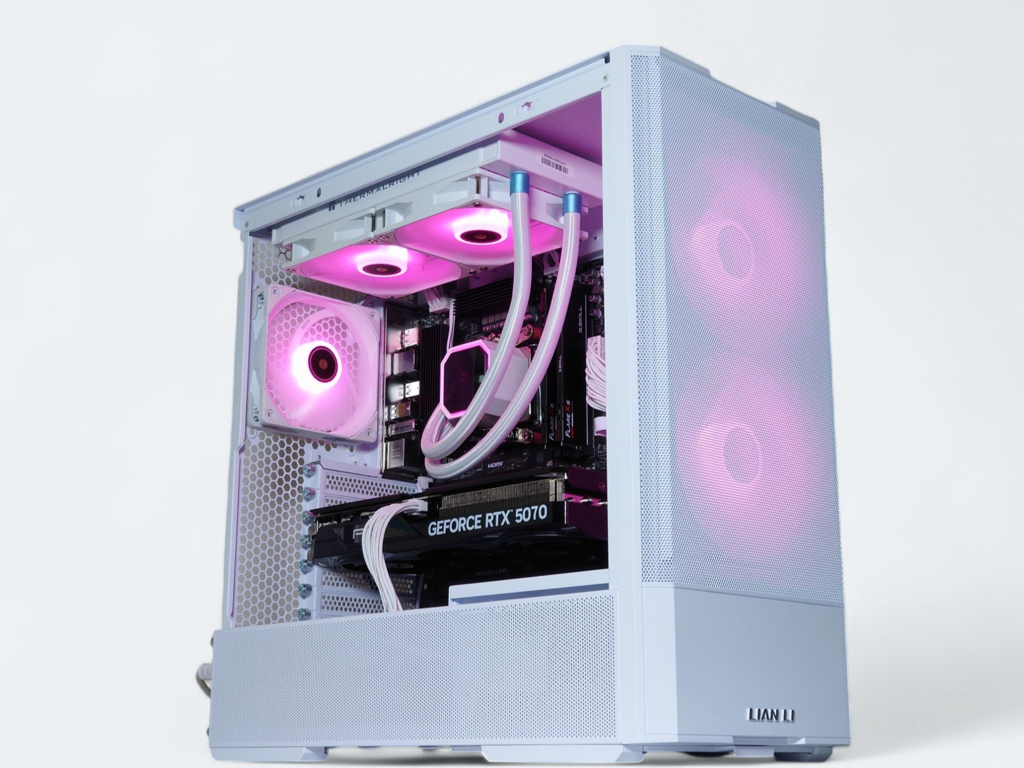 🌬️🐻‍❄️Nvidia RTX 5070 12GB❄️AMD Ryzen 7 7700❄️32GB DDR5❄️1TB NVME