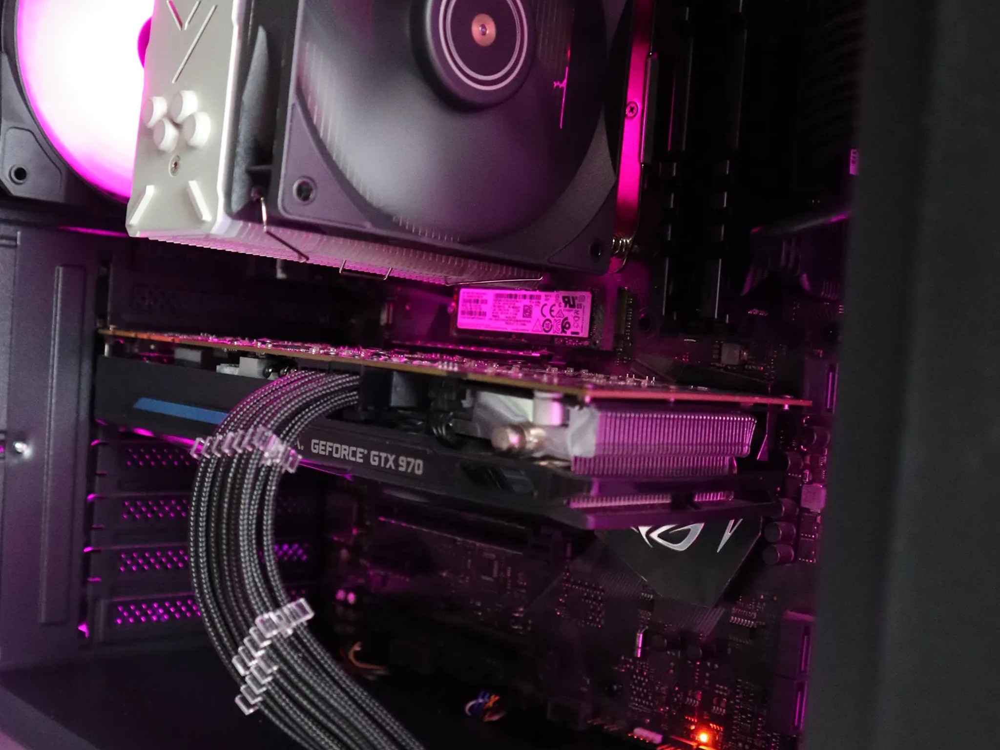 Castle | Ryzen 7 1700X/GTX 970