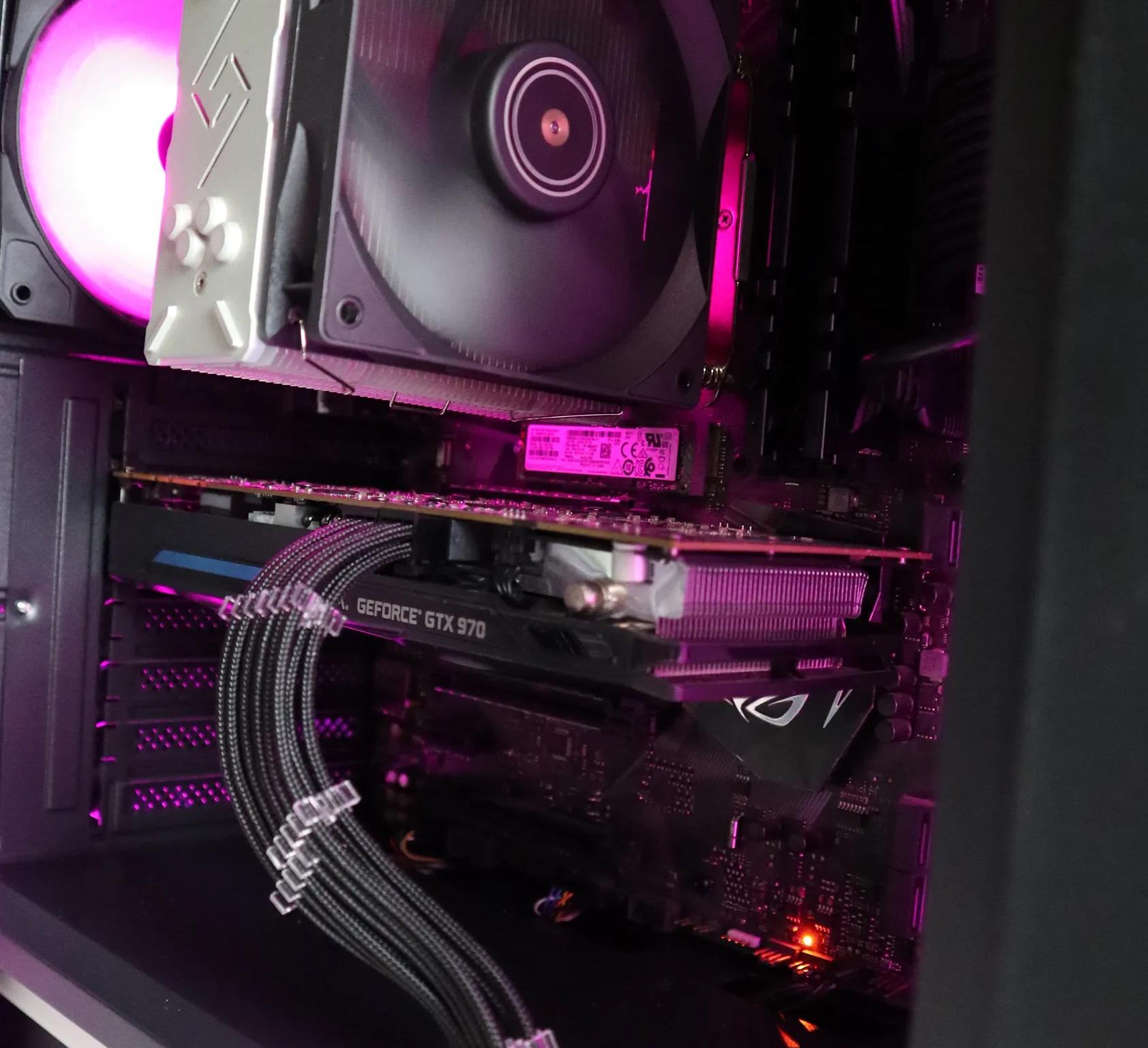 Castle | Ryzen 7 1700X/GTX 970