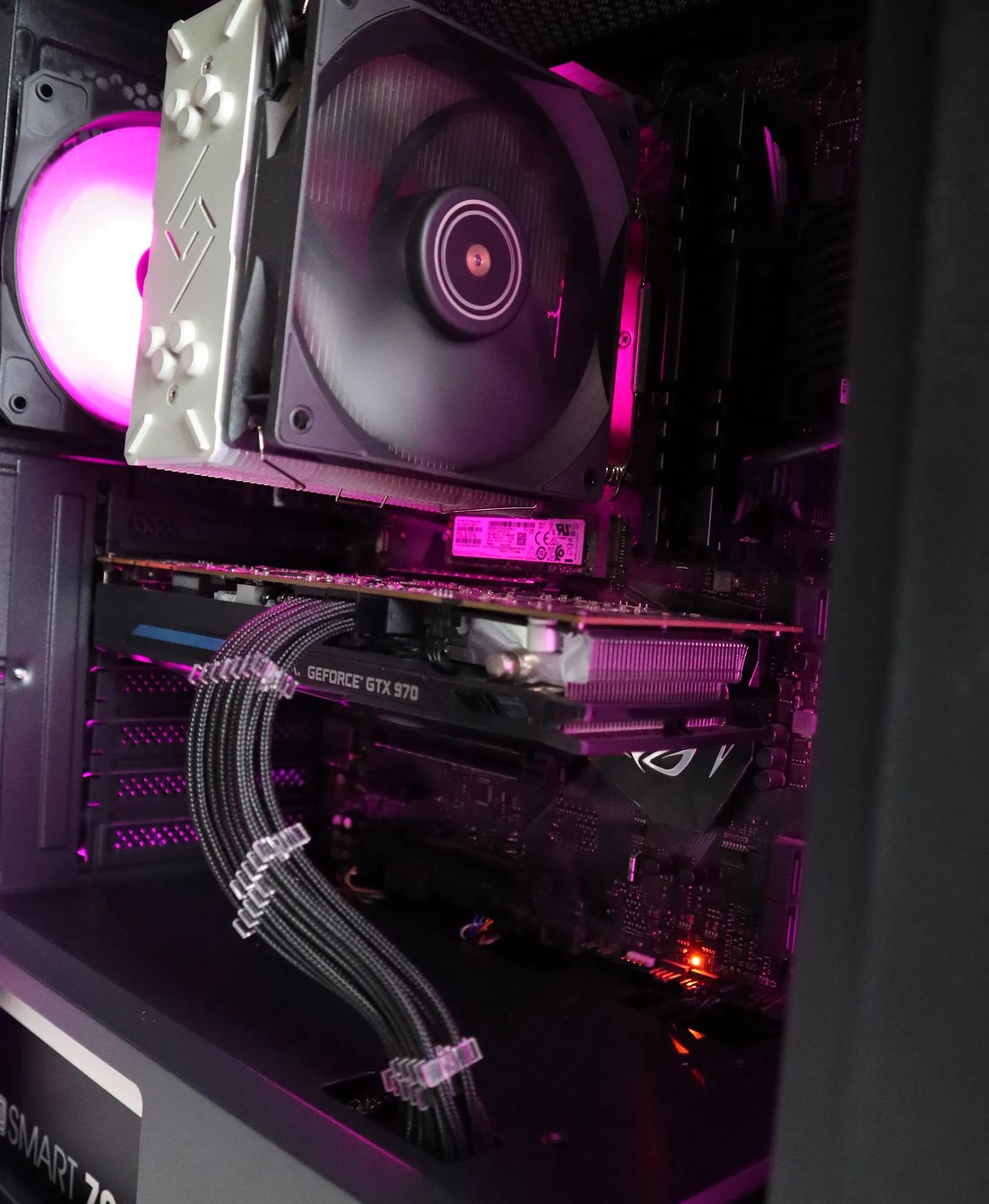 Castle | Ryzen 7 1700X/GTX 970