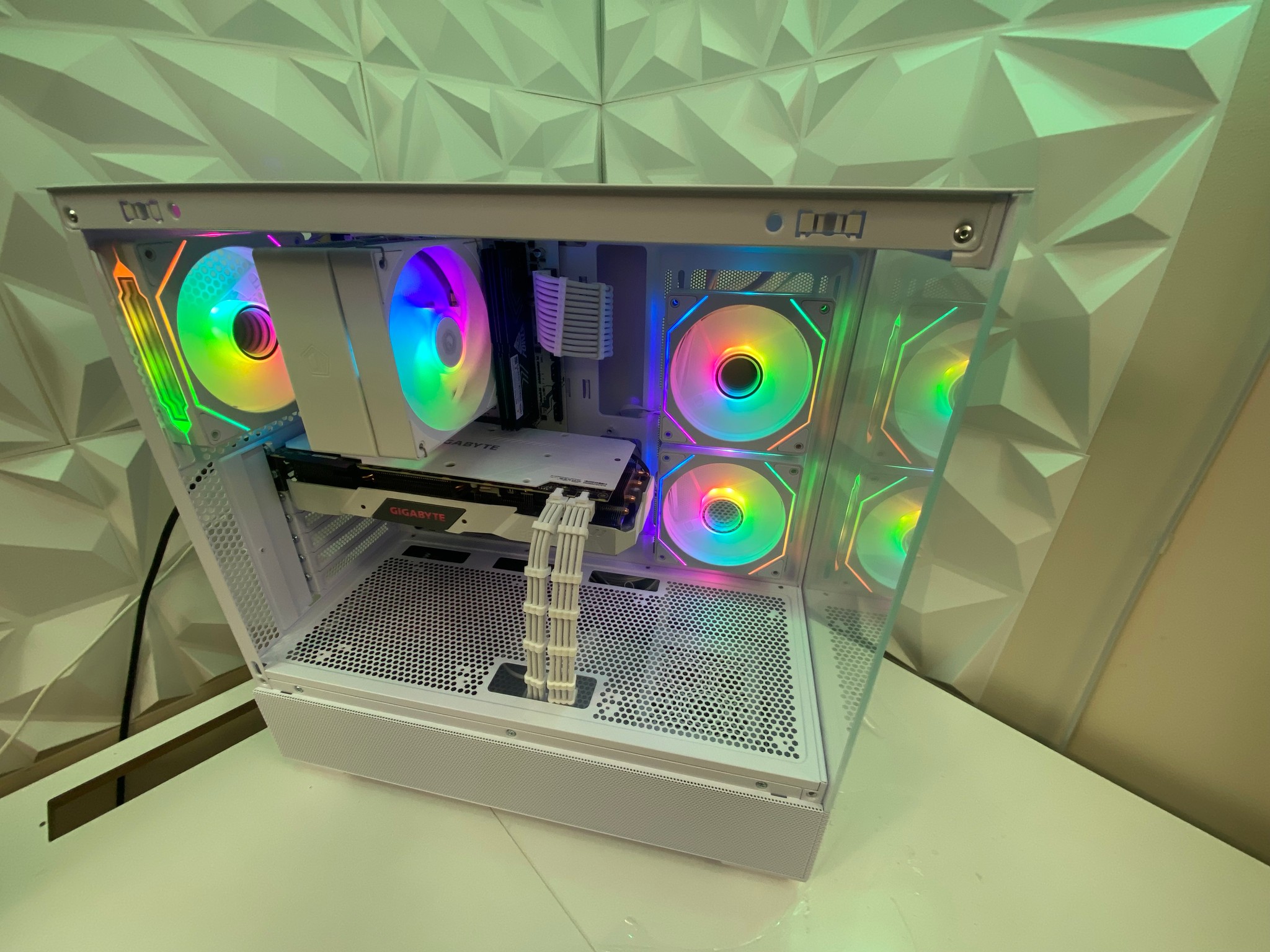 🎅🎅 White Elite Build – Ryzen 7 2700X + RTX 2070 Super 8GB | 1080p/1440p High FPS Ready