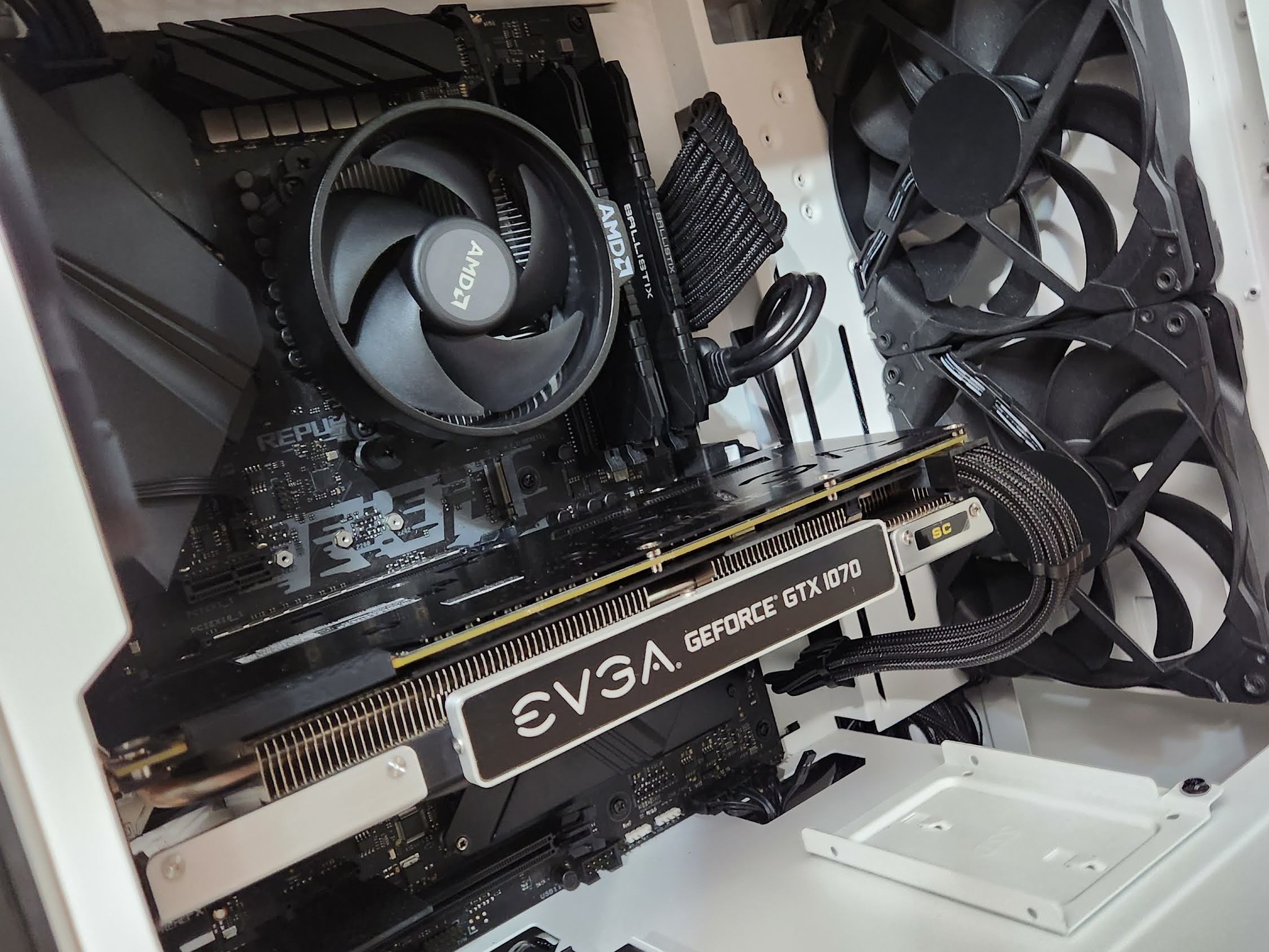 Custom Gaming PC-GTX 1070 R5 1400  512GB SSD 16GB RAM