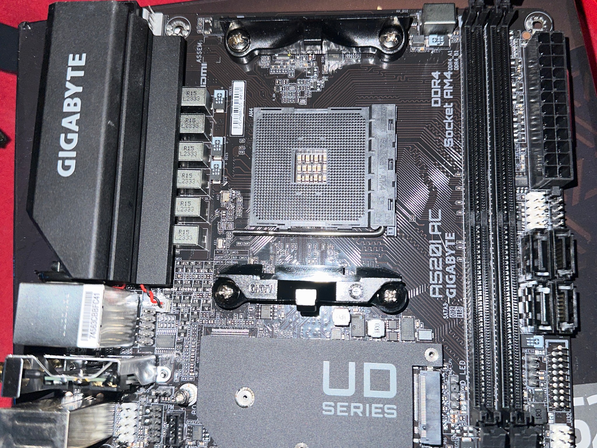 Gigabyte A520I AC
