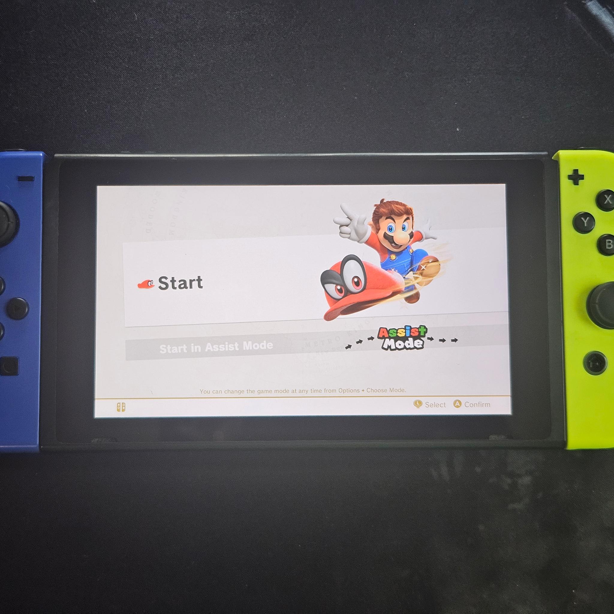 Modded Switch with 128GB SD Card and Extra Controller Picofly