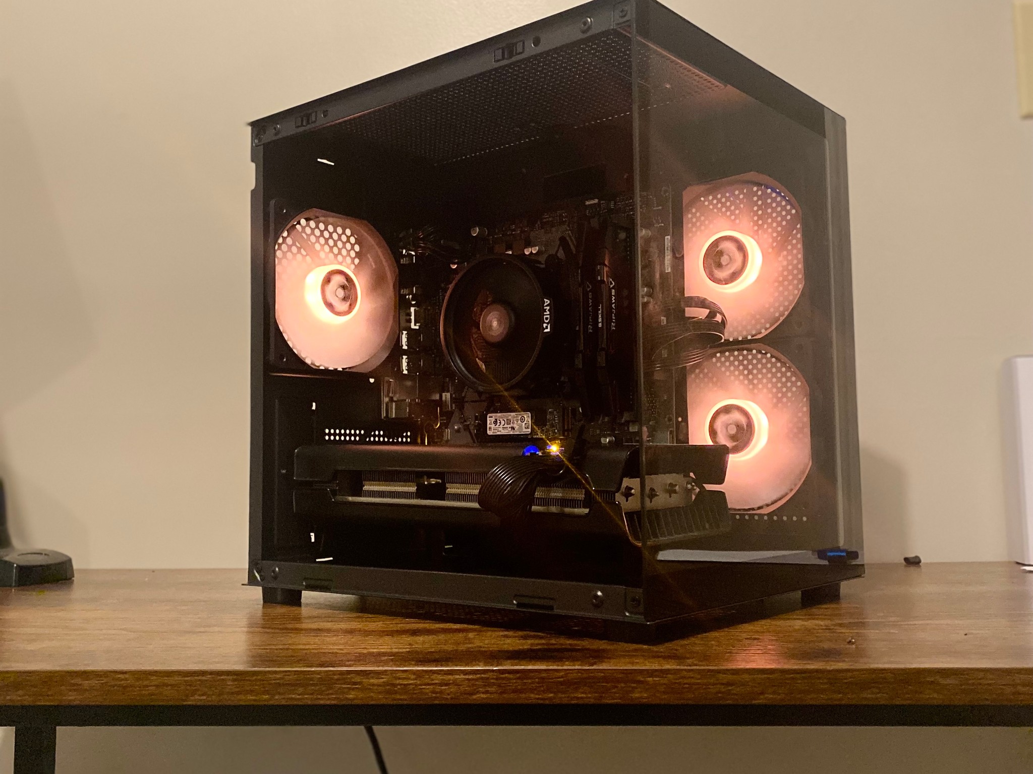 RX 5700xt | Ryzen 5 3600 | 16gb Ram | 512 Gb NVME ssd | wifi + windows 11