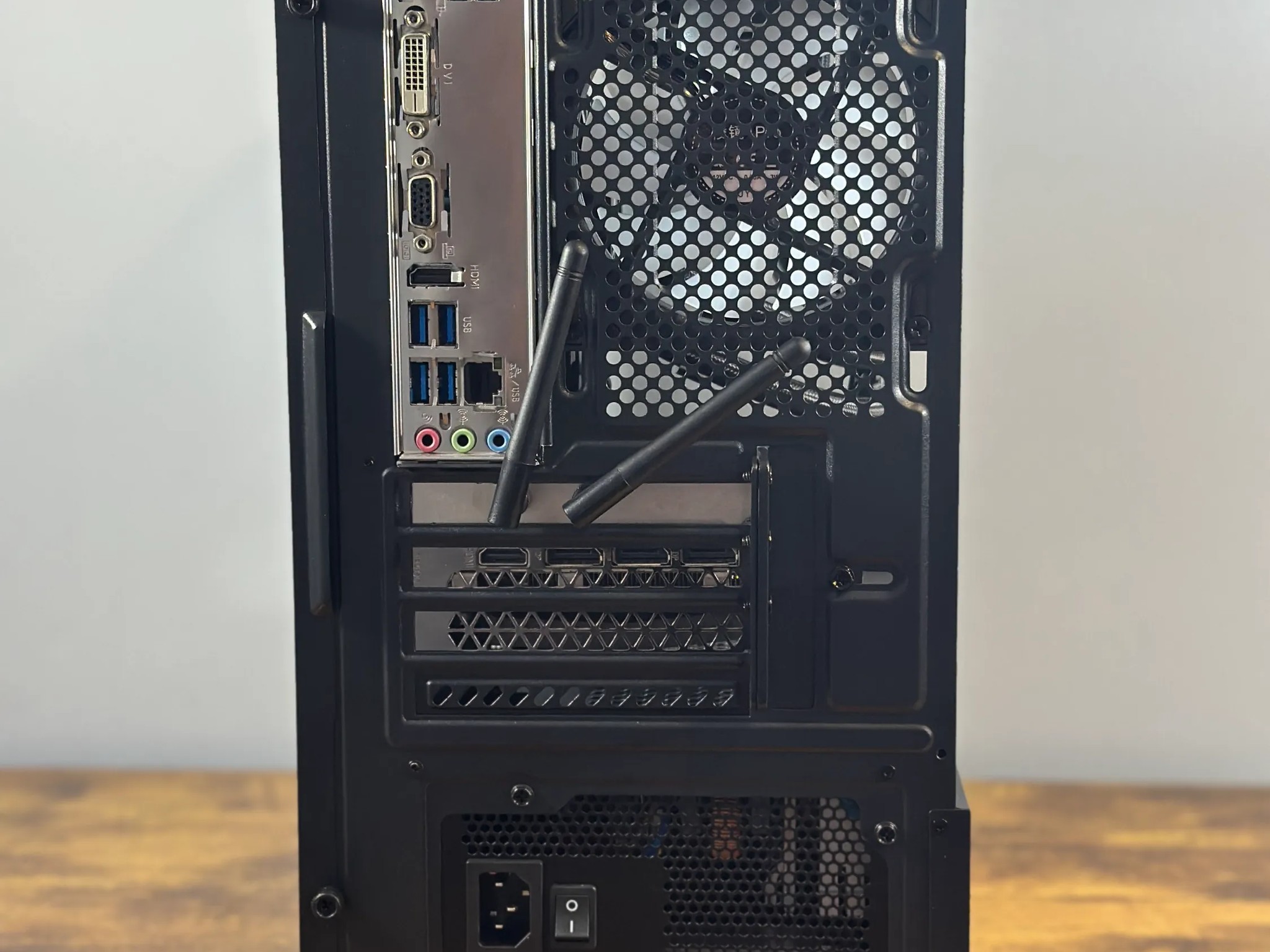 RTX 3060Ti | Ryzen 5 5500 | 32GB DDR4 | 1TB NVME | Windows 11 | WIFI + BT | Custom Gaming PC