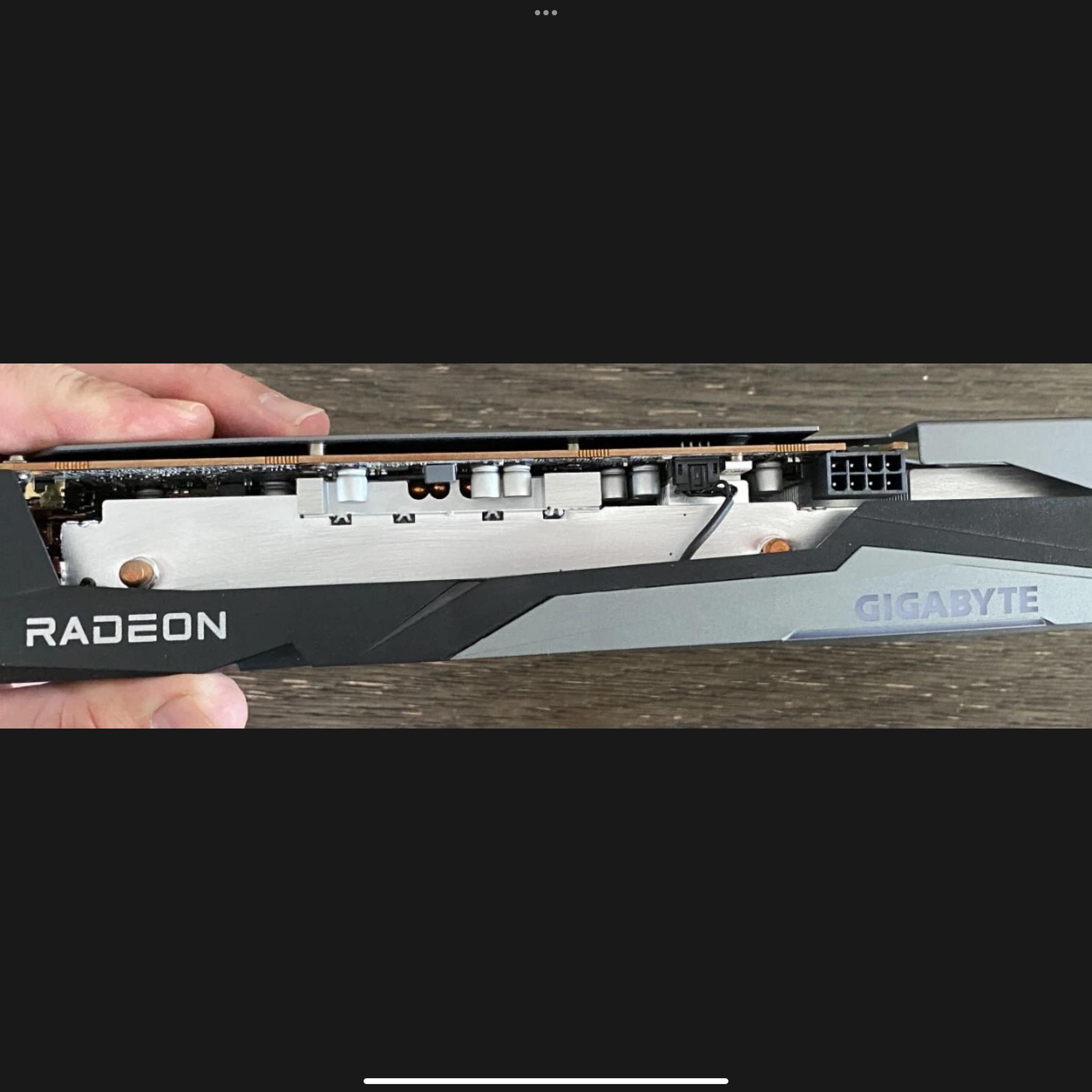 Gigabyte Radeon RX 6600 XT OC 8GB GPU