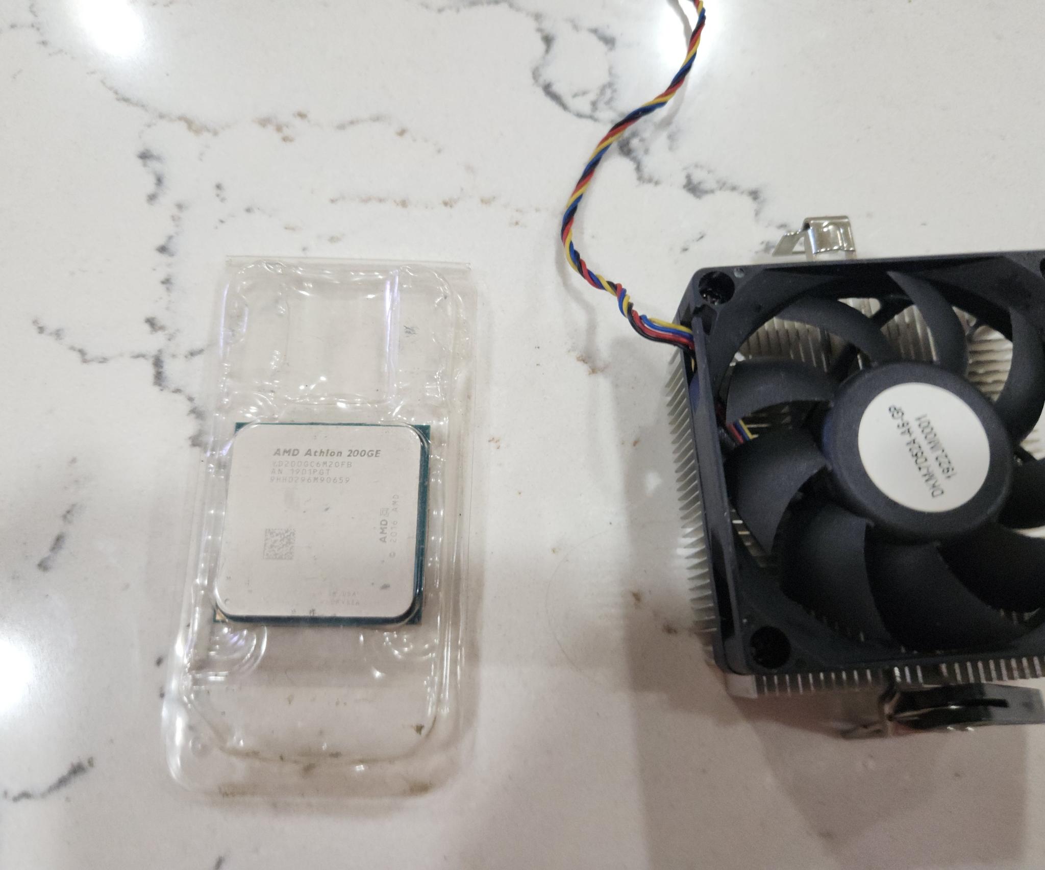 AMD ATHLON 200GE