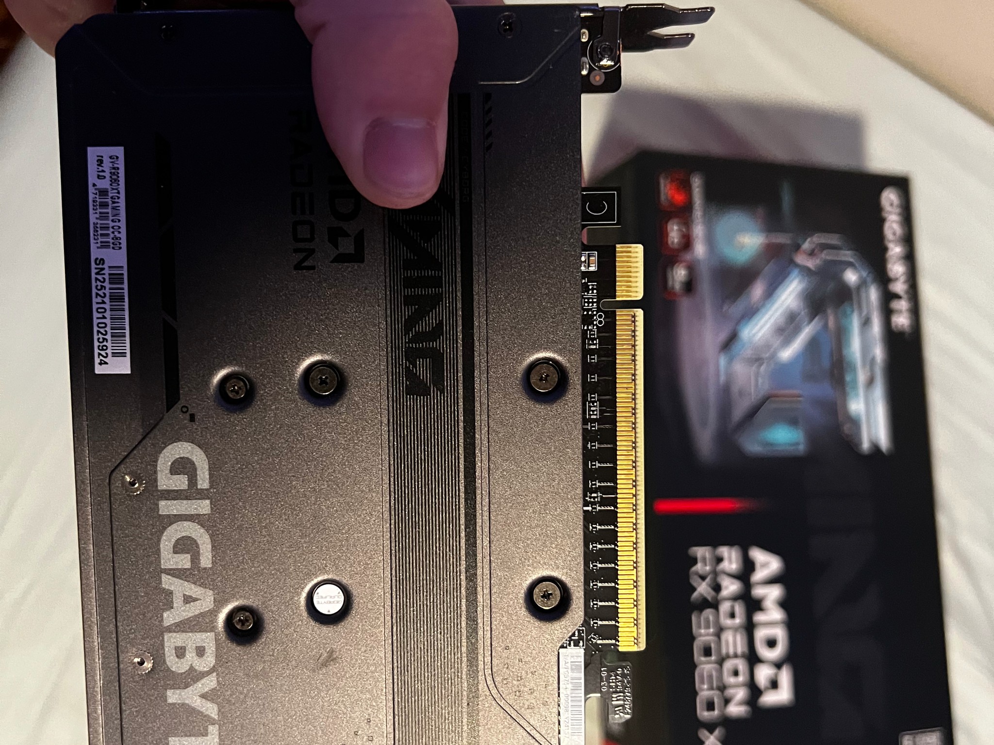 gigabyte 9060xt 8gb like new