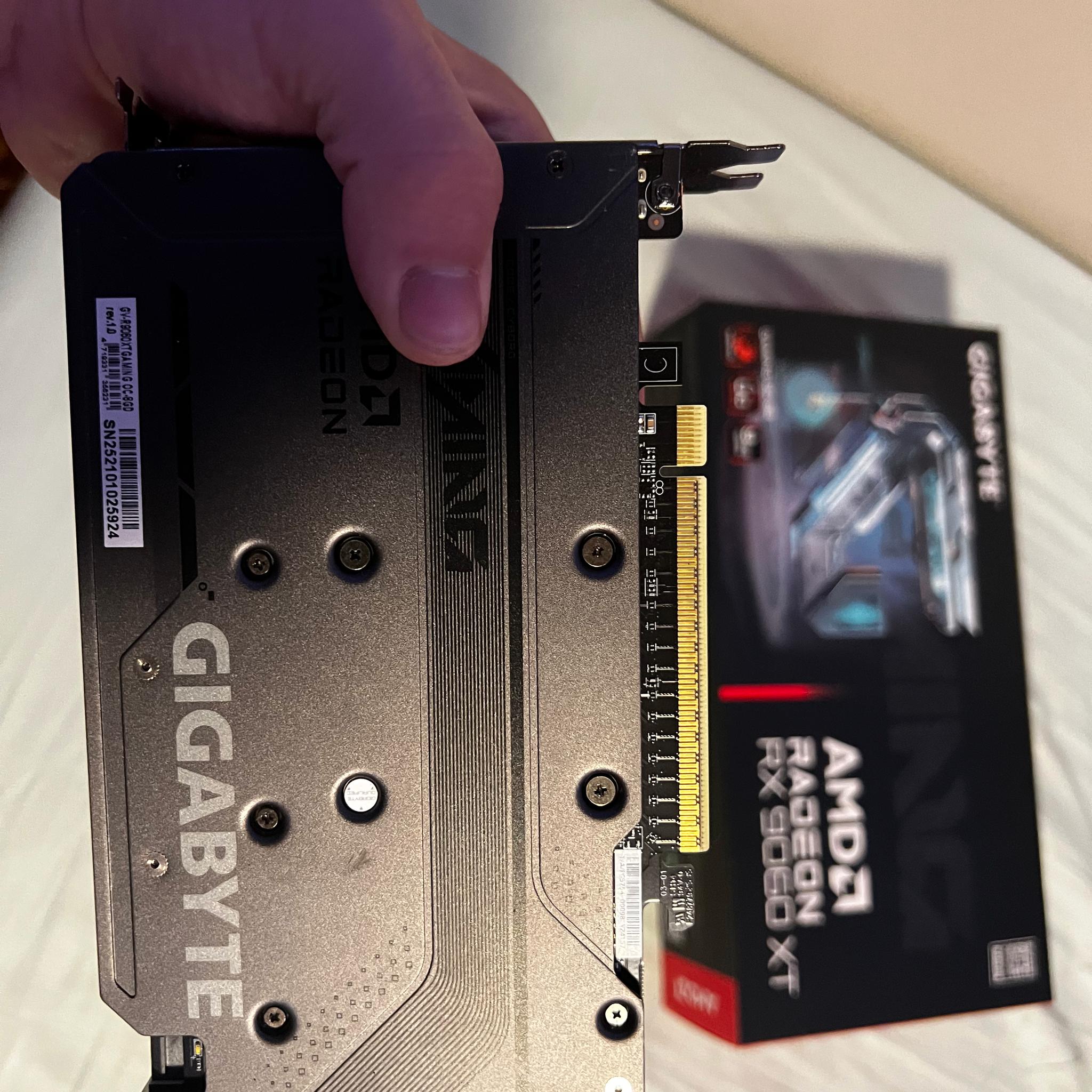 gigabyte 9060xt 8gb like new