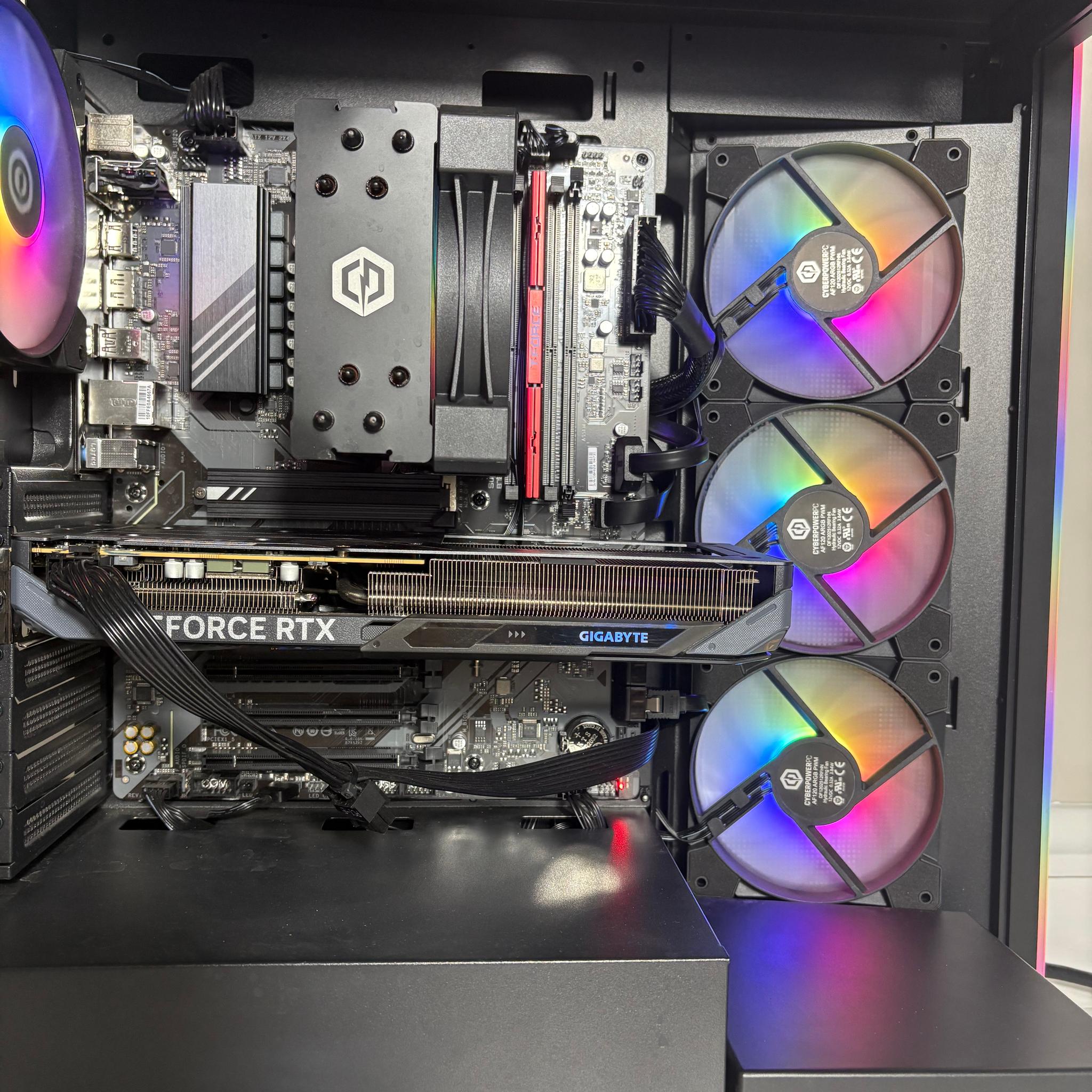 EXT ICE 70X - i5 14400F, RTX 5060 8GB, 16GB DDR5 Ram, 1TB SSD (V2)