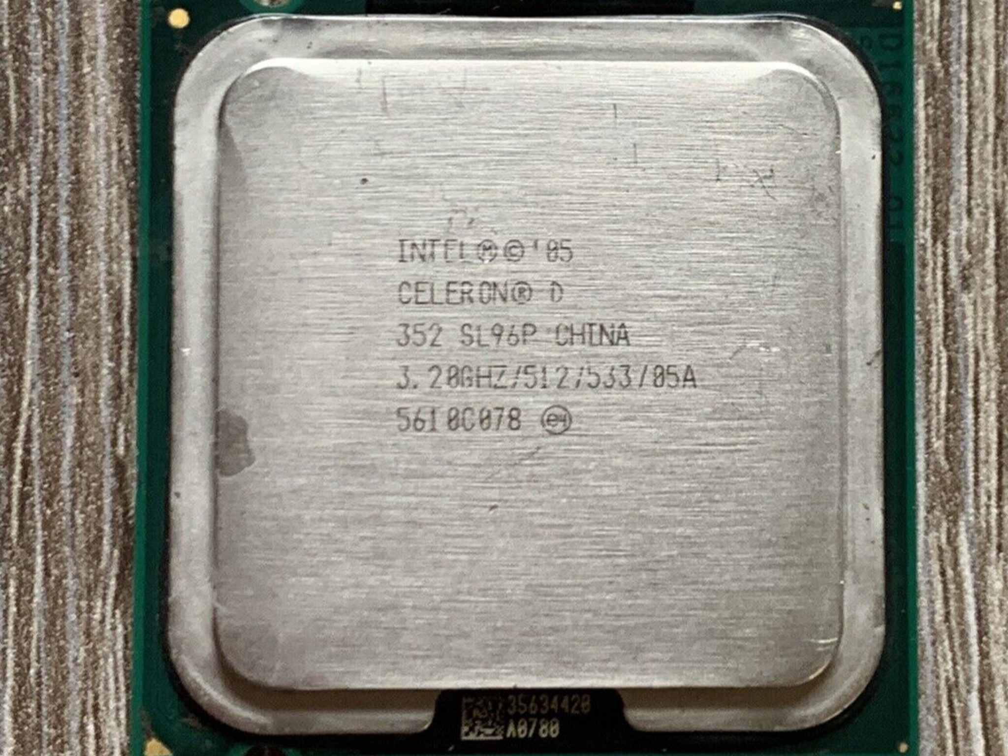 Intel Celeron D 352 512KB/533MHz LGA 775 SL9KM CPU