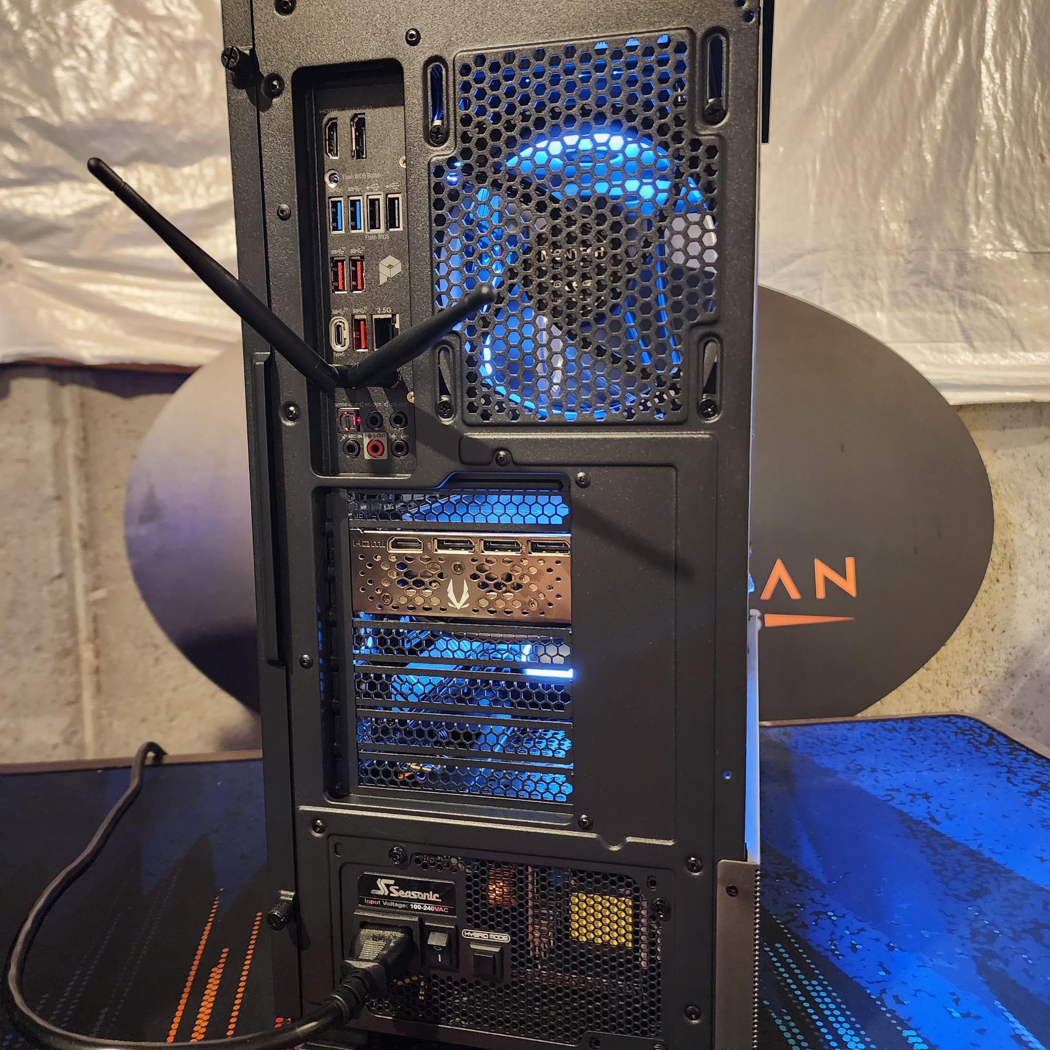 RTX 4070 / i7-13700K - Custom Gaming PC