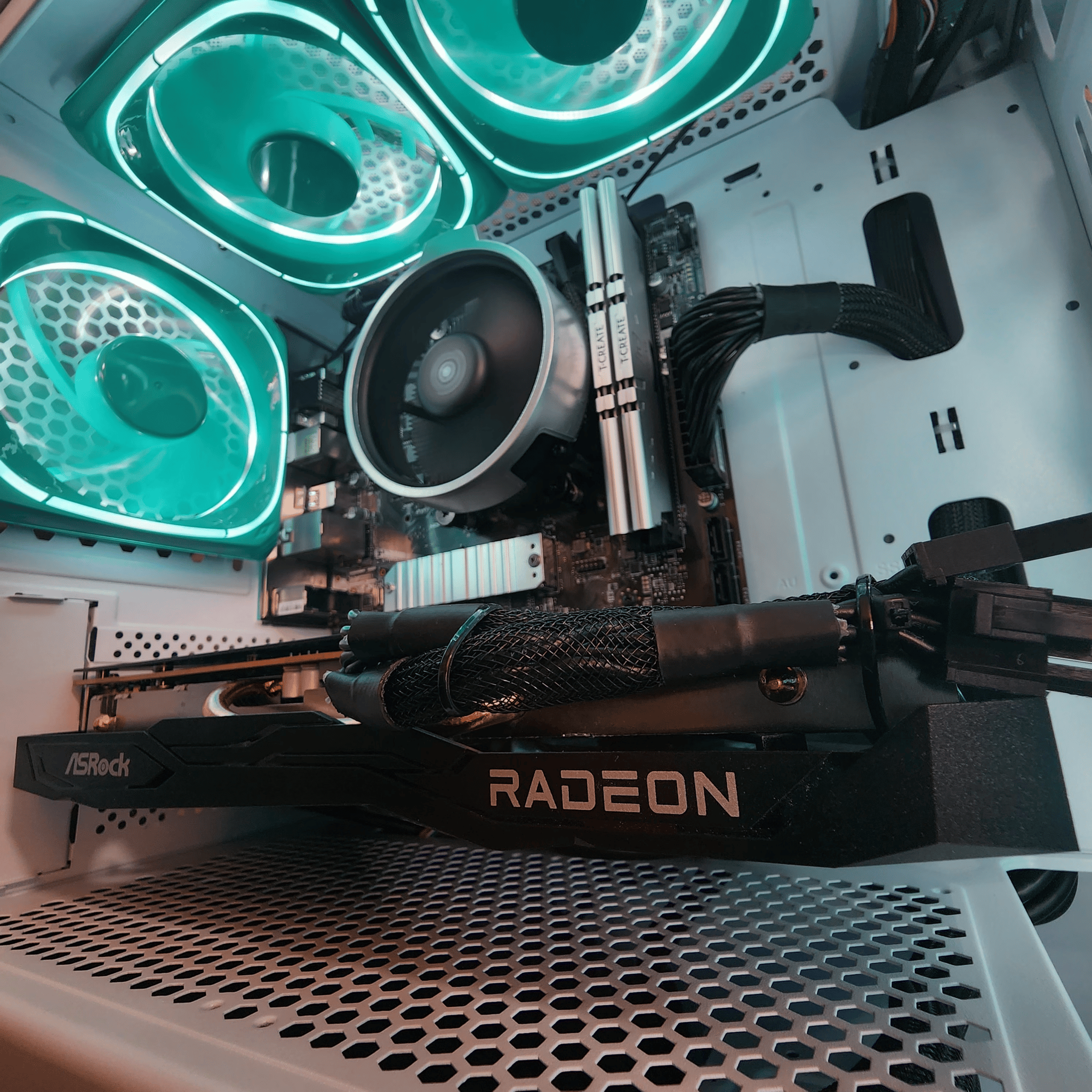 🤍👽🤍 ASRock RX 6600 //  AMD Ryzen 5 3500X // T-Create 16GB 3200MHz