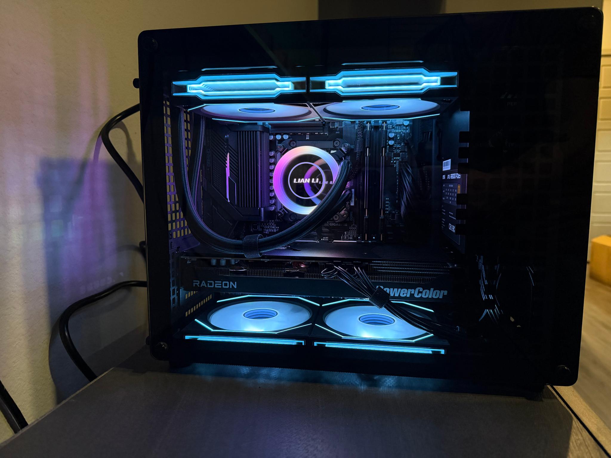 7600x3d/9070xt Micro Gaming PC