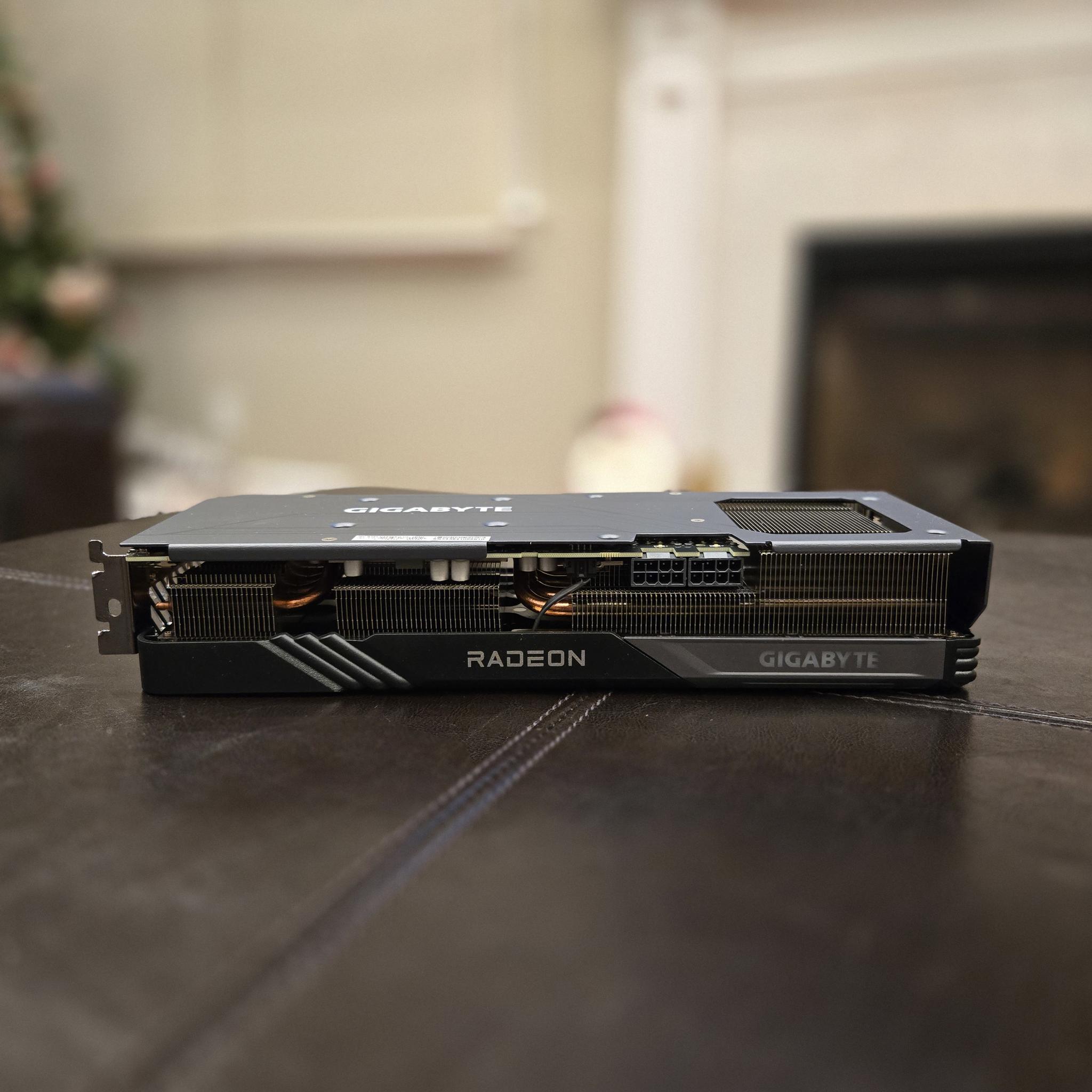 Gigabyte Gaming OC RX 7600 XT 16GB