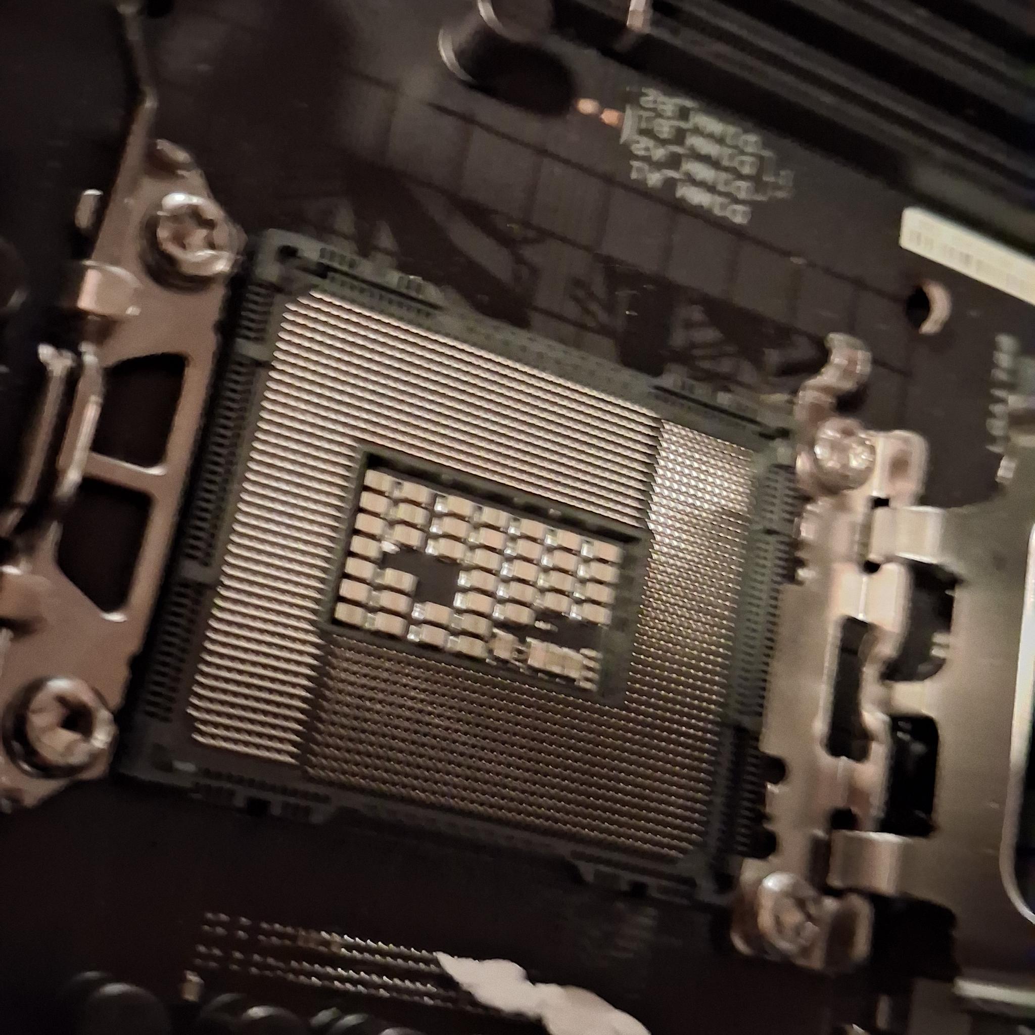 ROG Strix z690-E